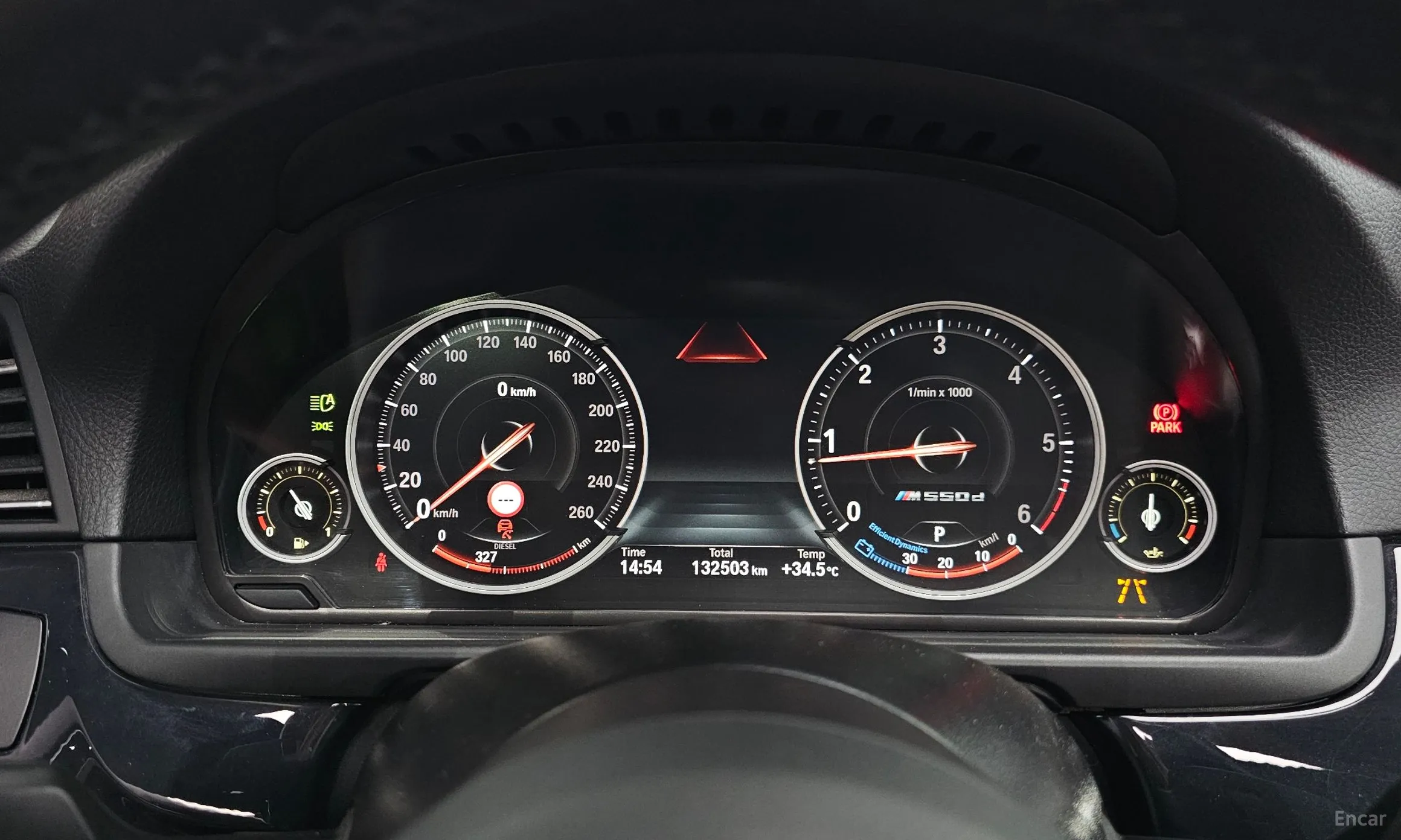 BMW 5 Series (F10) превью 8