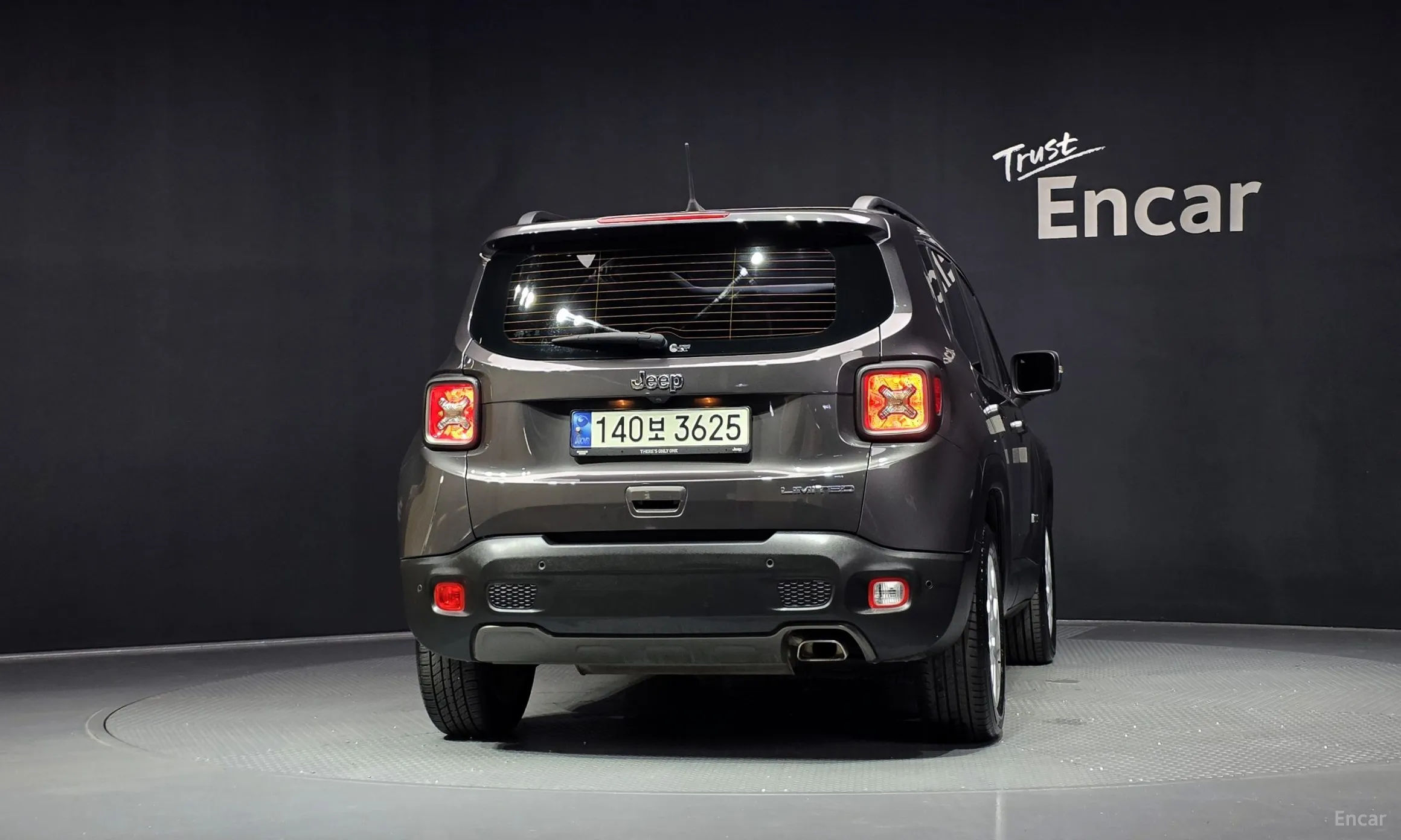 Jeep Renegade превью 4