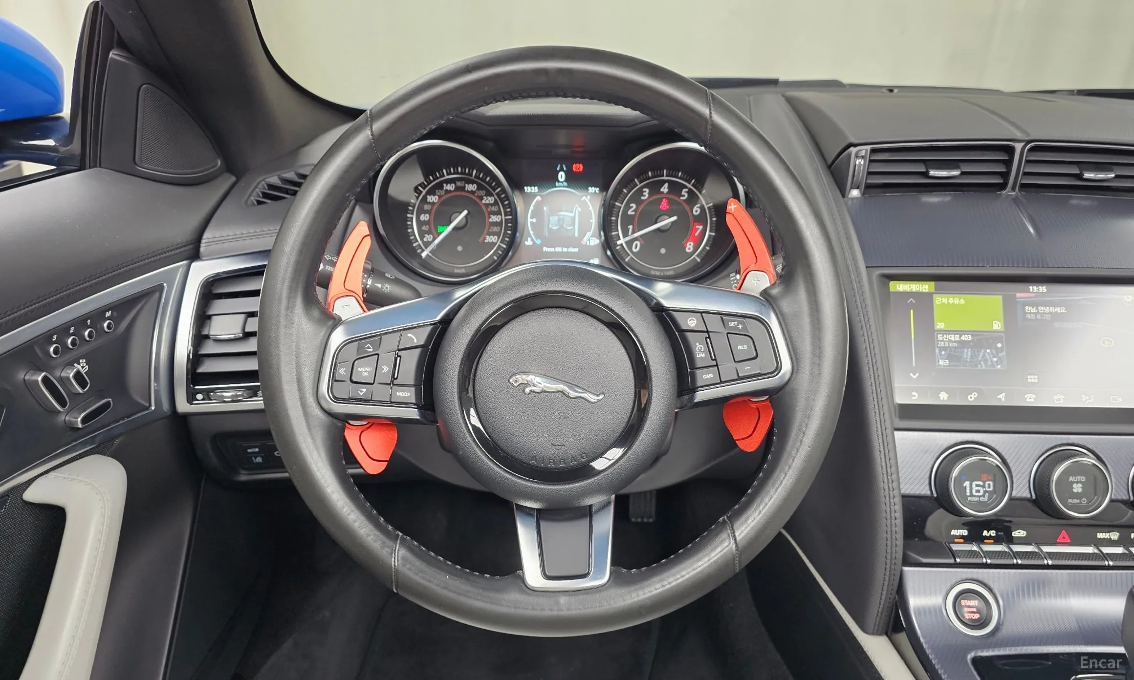 Jaguar F-TYPE превью 12
