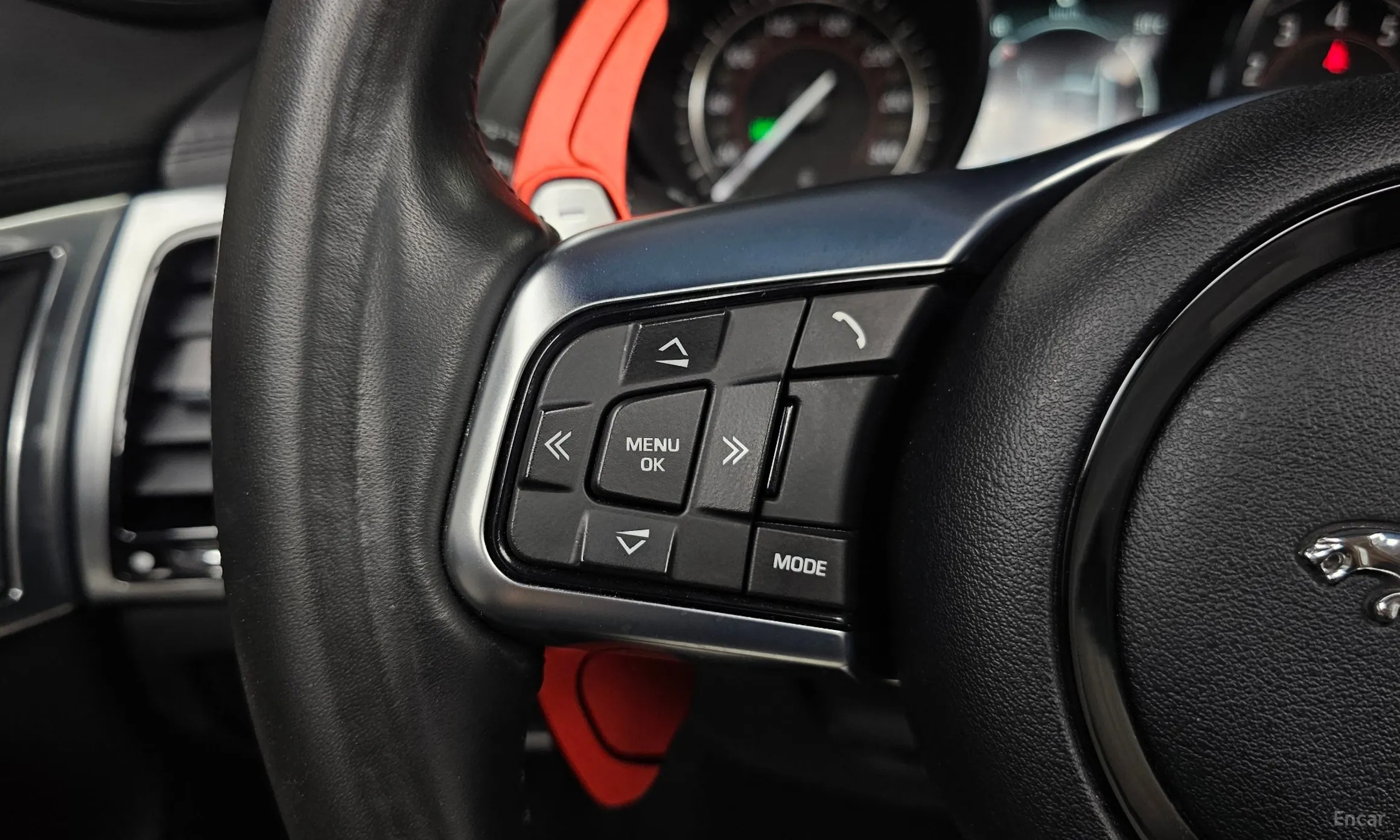 Jaguar F-TYPE превью 16