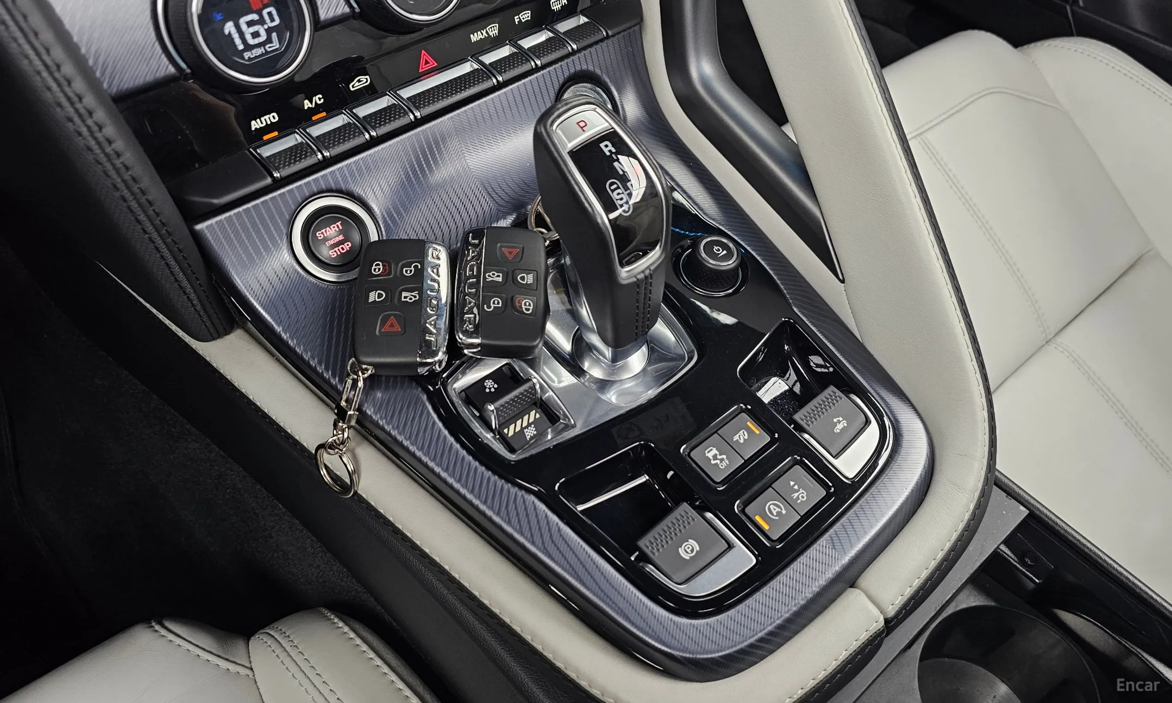 Jaguar F-TYPE превью 9