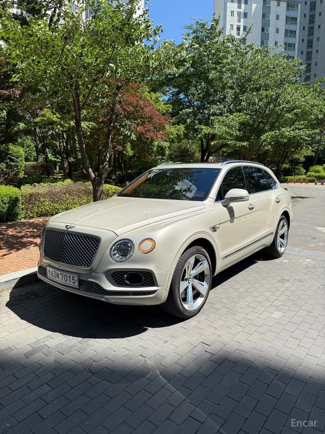 Bentley Bentayga превью 11