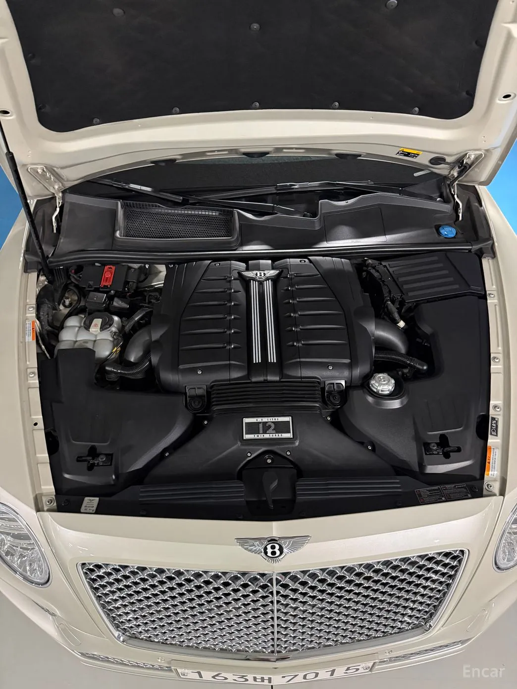 Bentley Bentayga превью 6