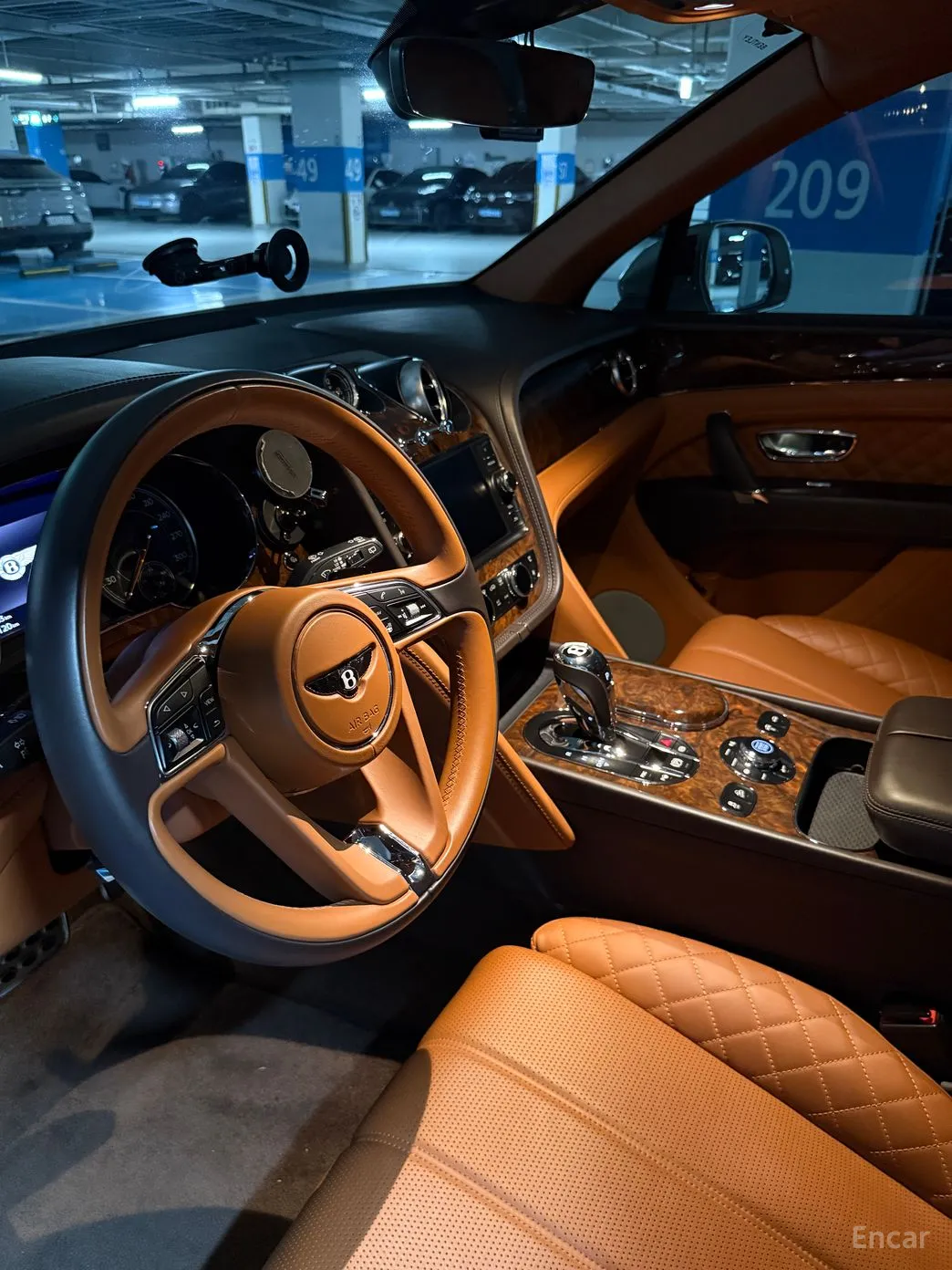 Bentley Bentayga превью 9