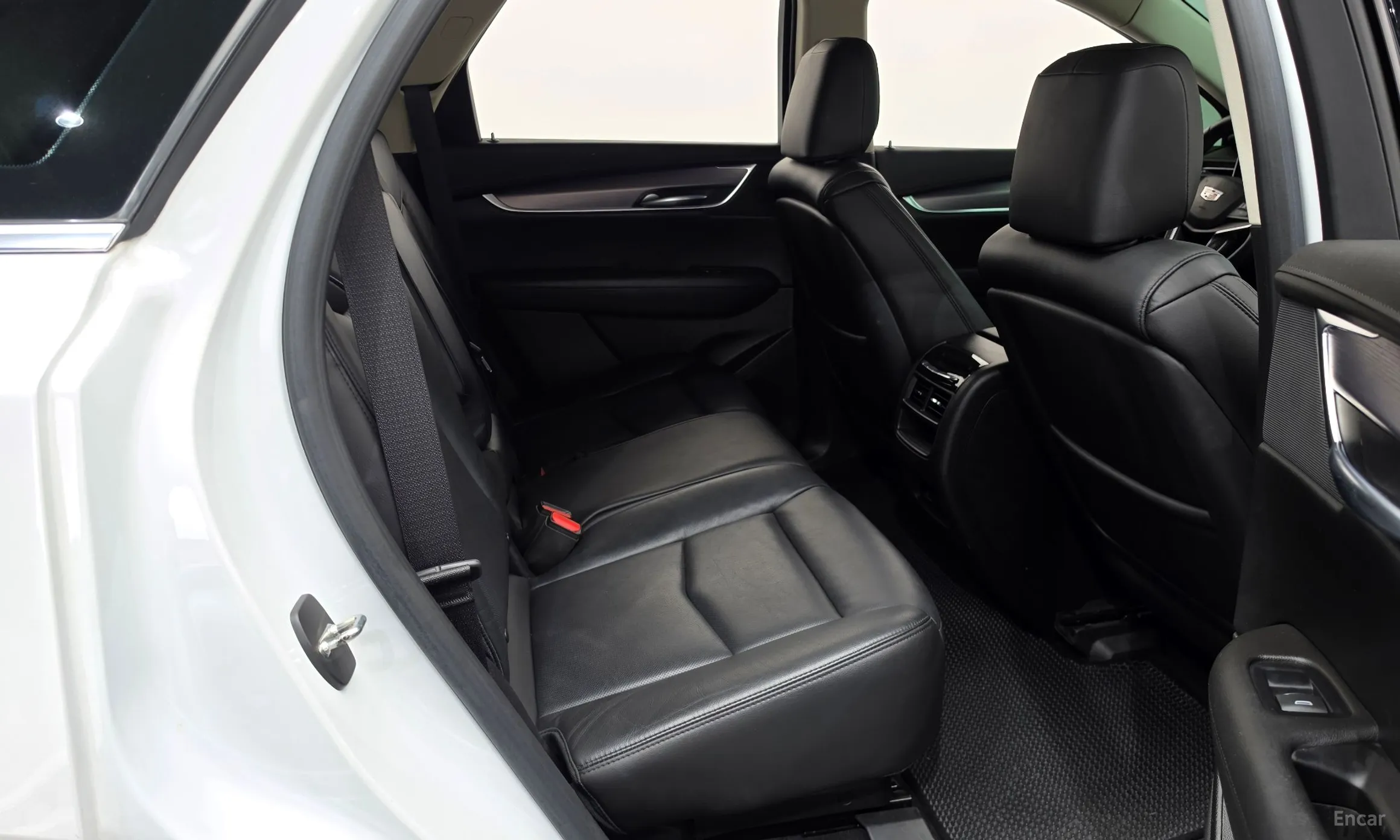Cadillac XT5 превью 11