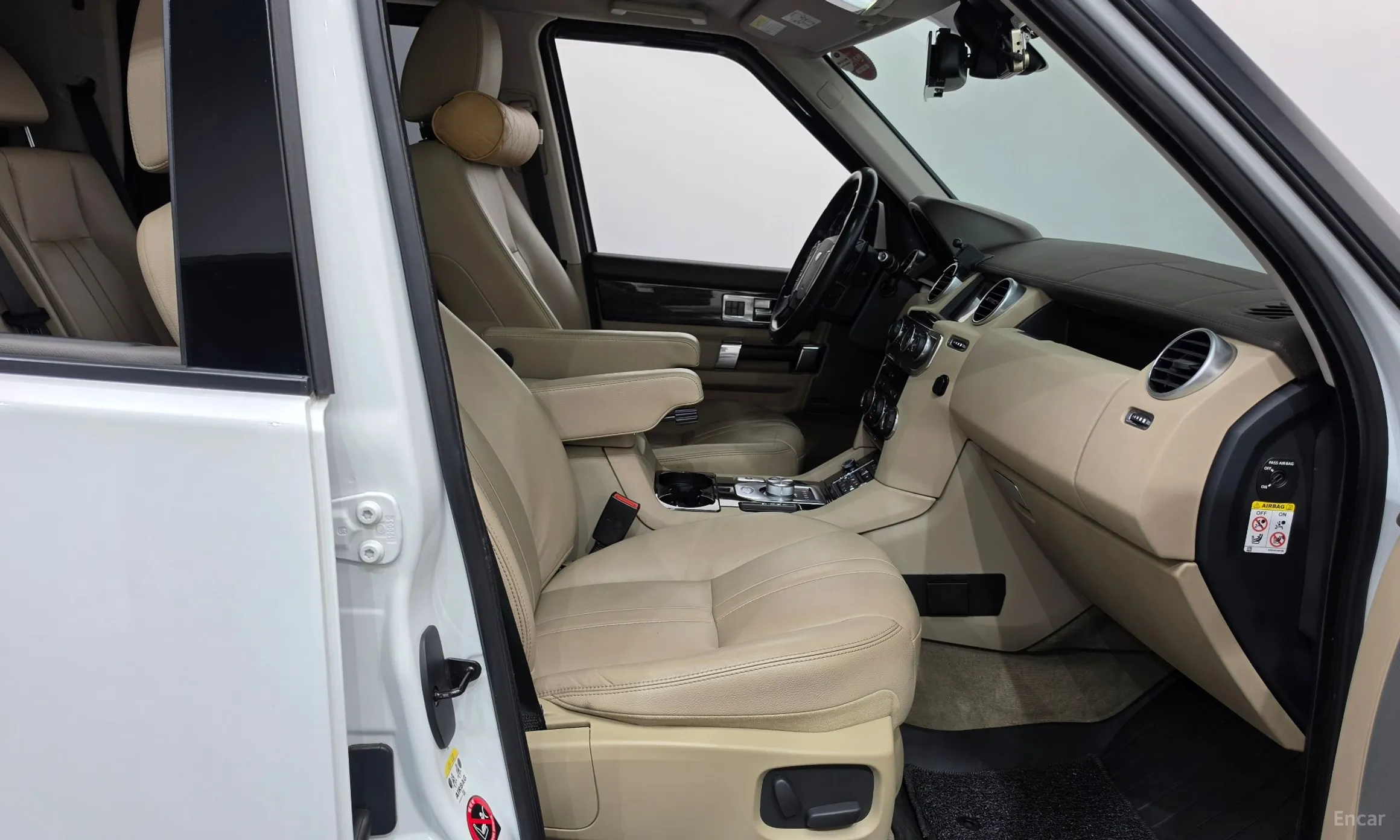 Land Rover Discovery 4 превью 11
