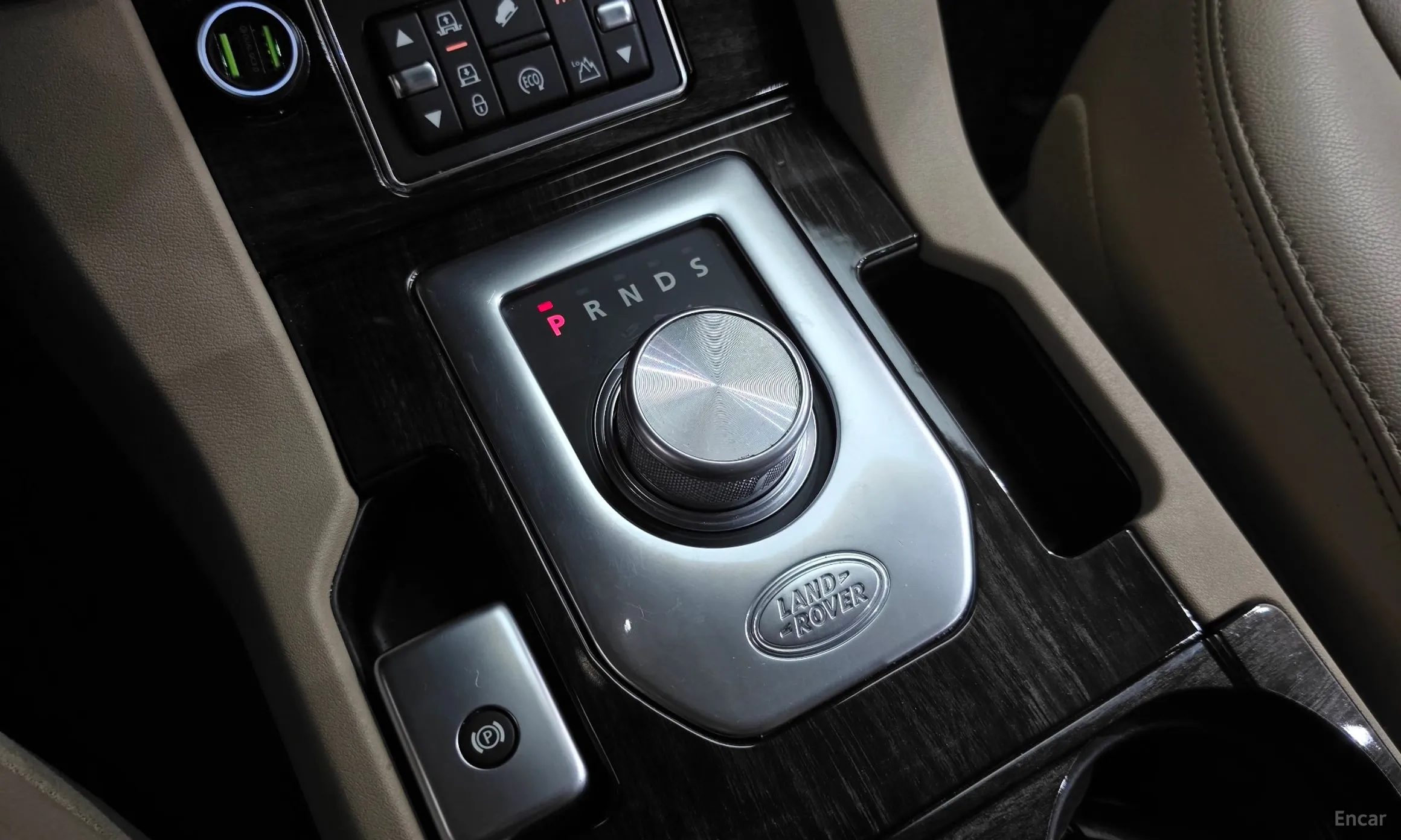 Land Rover Discovery 4 превью 9