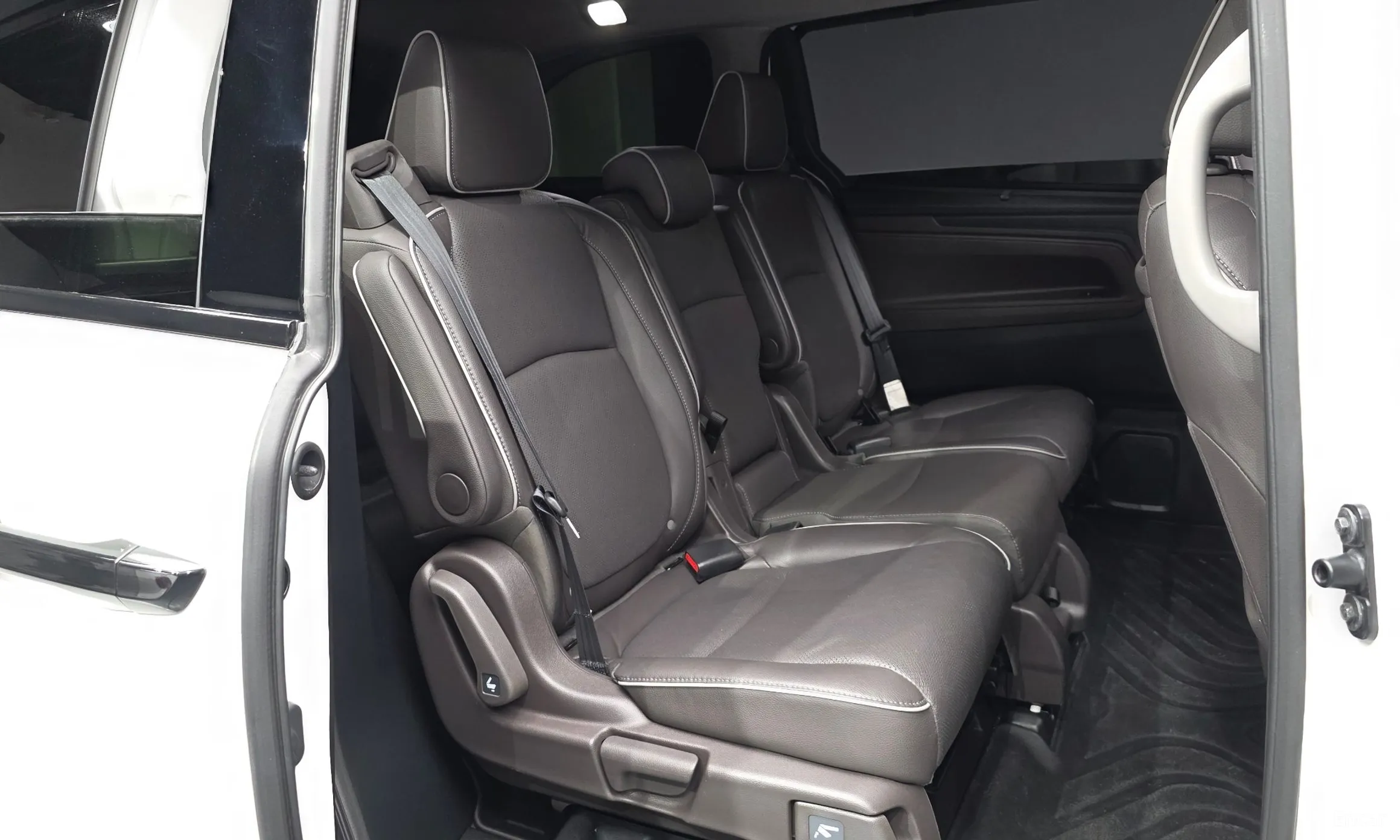 Honda Odyssey превью 12