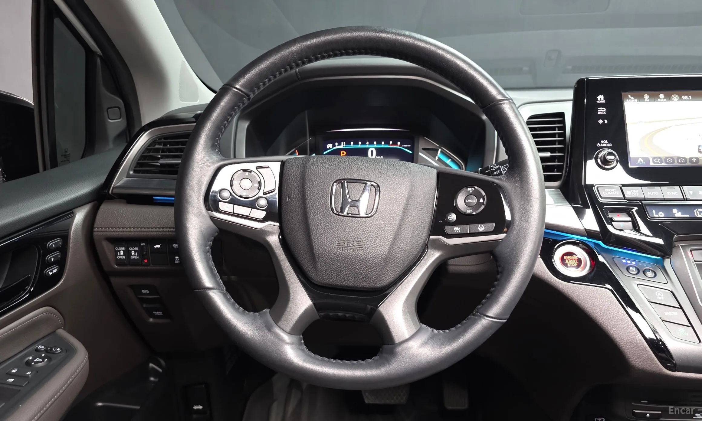 Honda Odyssey превью 13