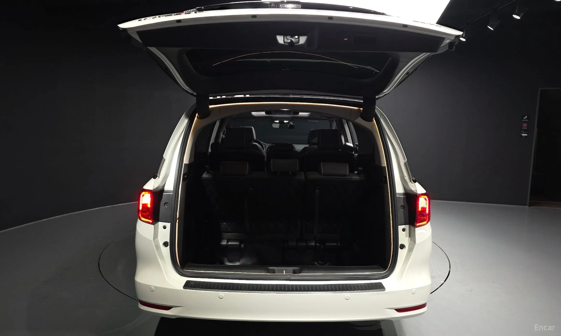 Honda Odyssey превью 20