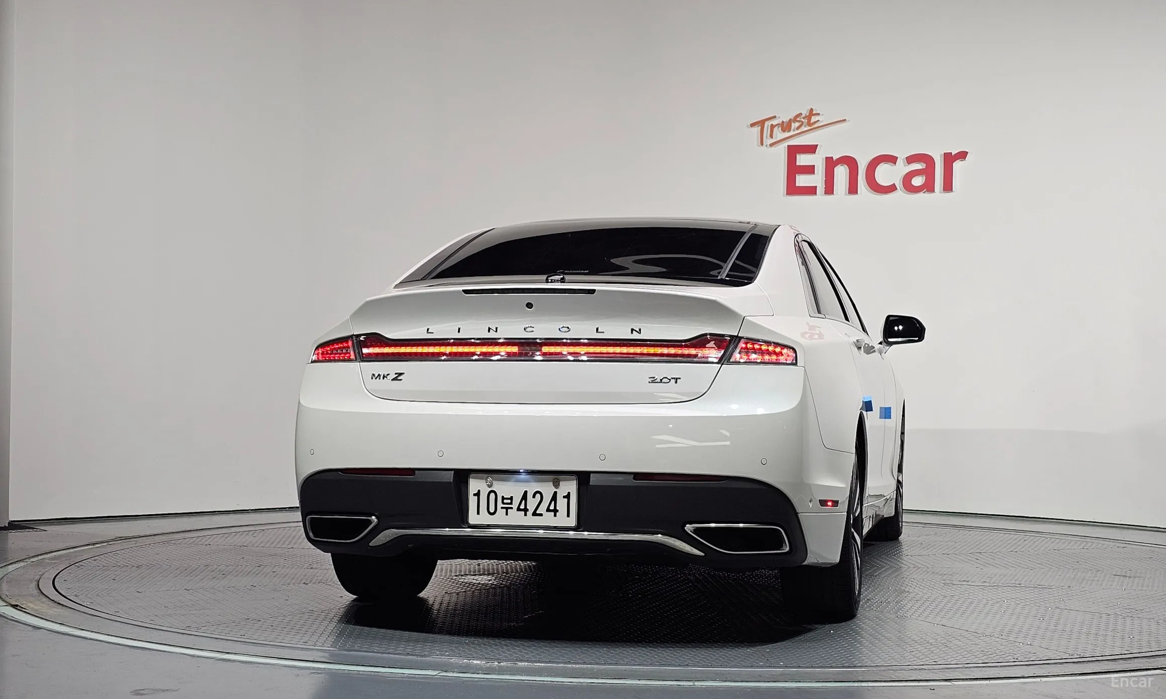 Lincoln New MKZ превью 4