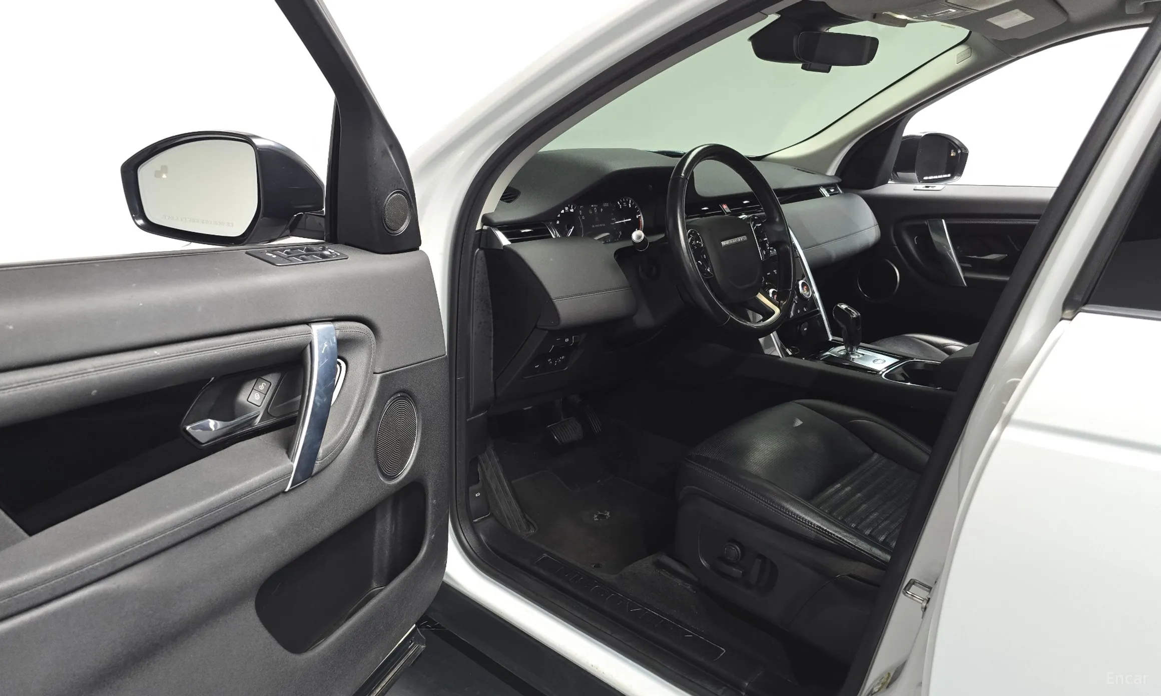 Land Rover Discovery Sports превью 10