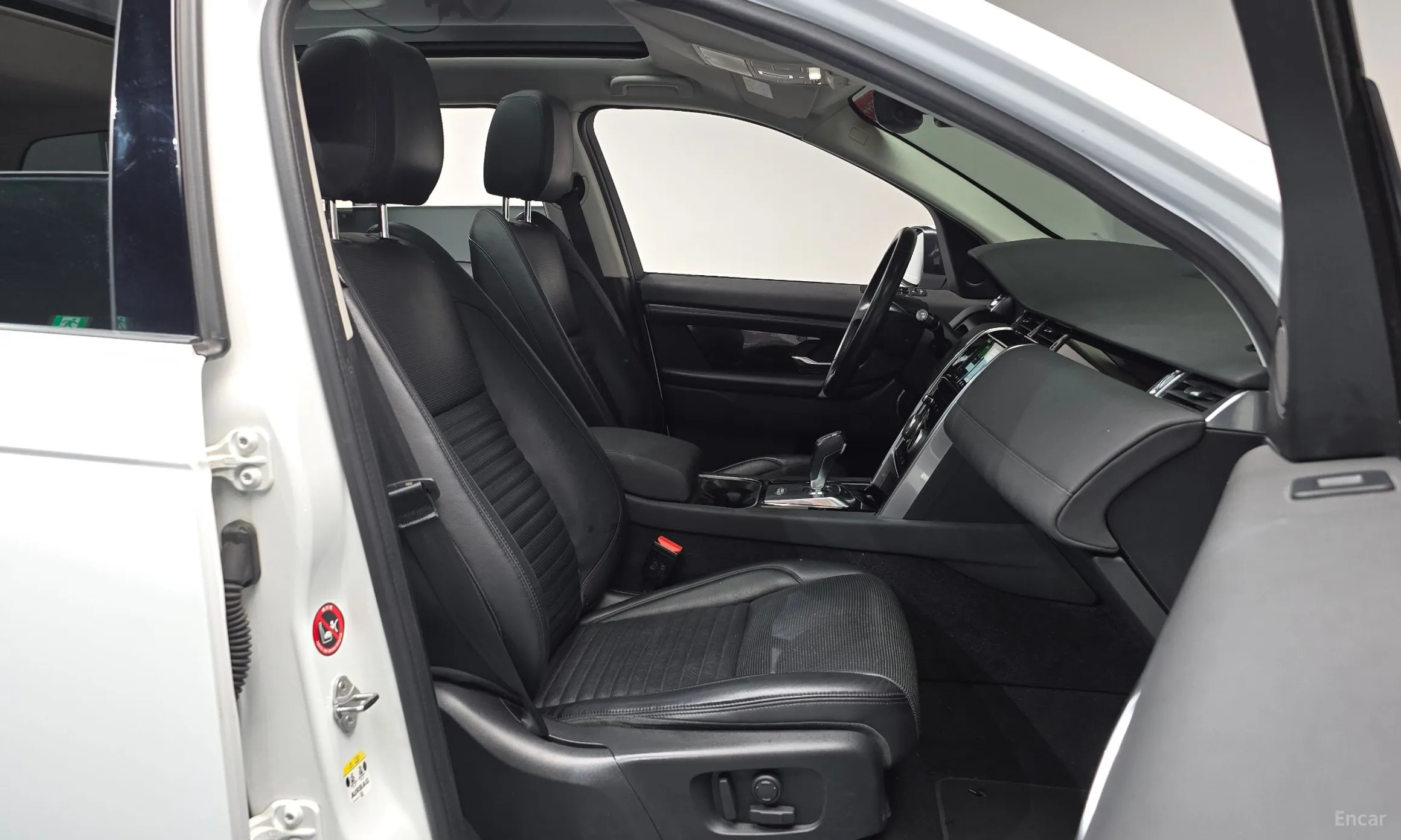 Land Rover Discovery Sports превью 11