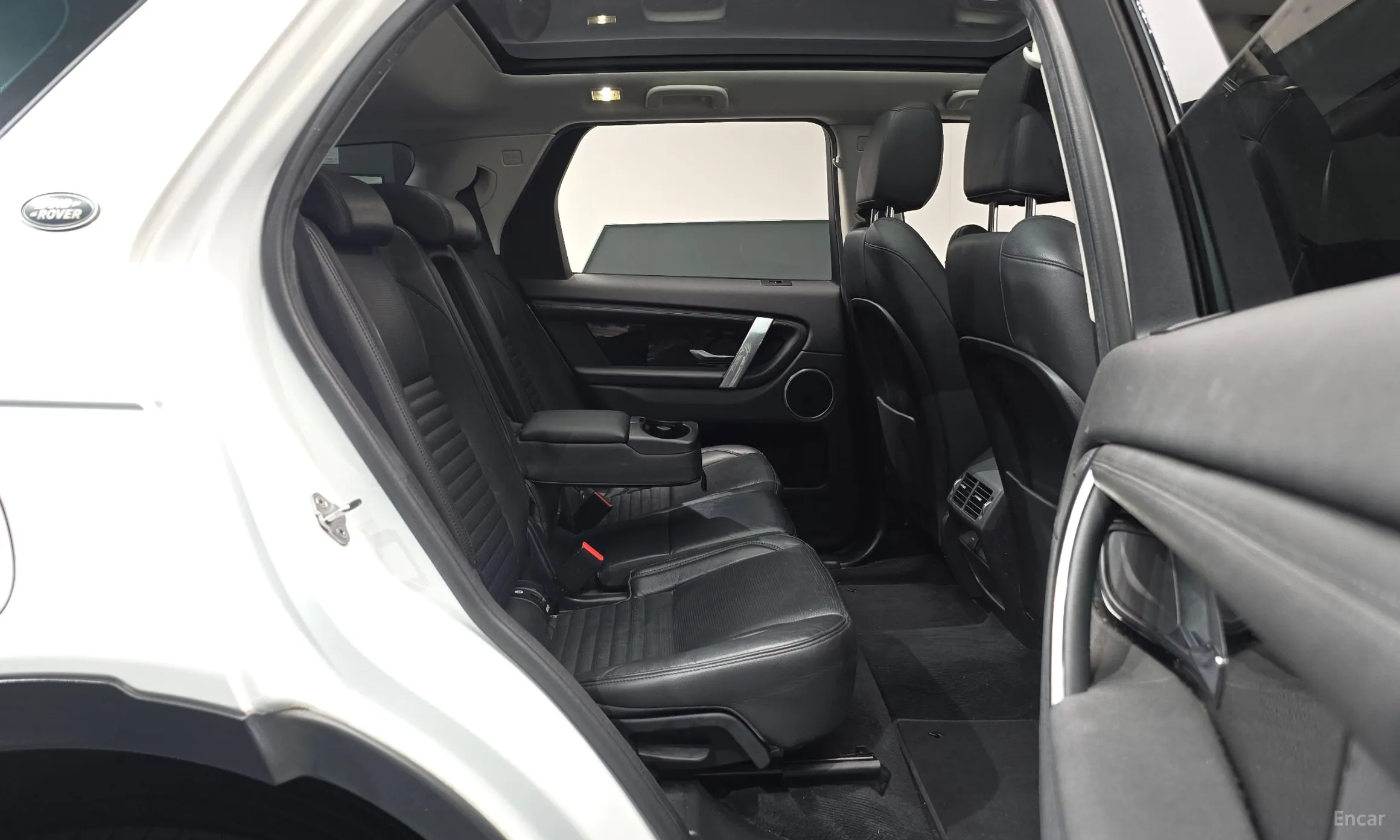 Land Rover Discovery Sports превью 12