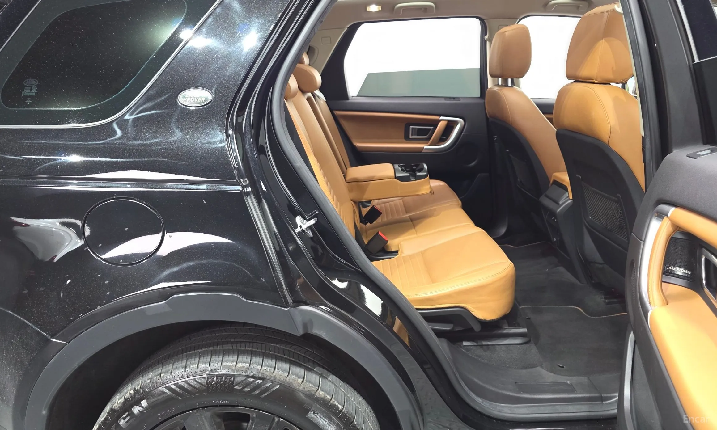 Land Rover Discovery Sports превью 12