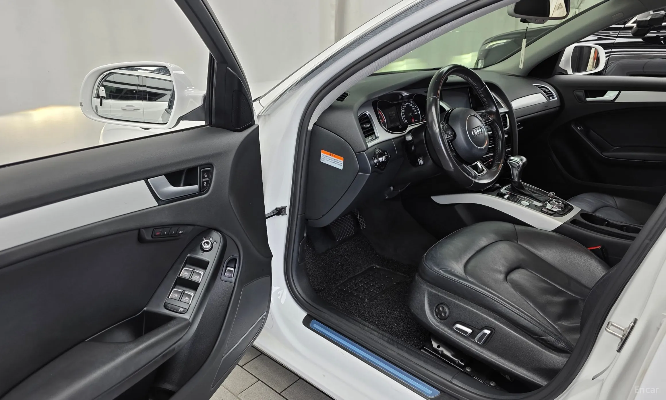 Audi New A4 превью 10