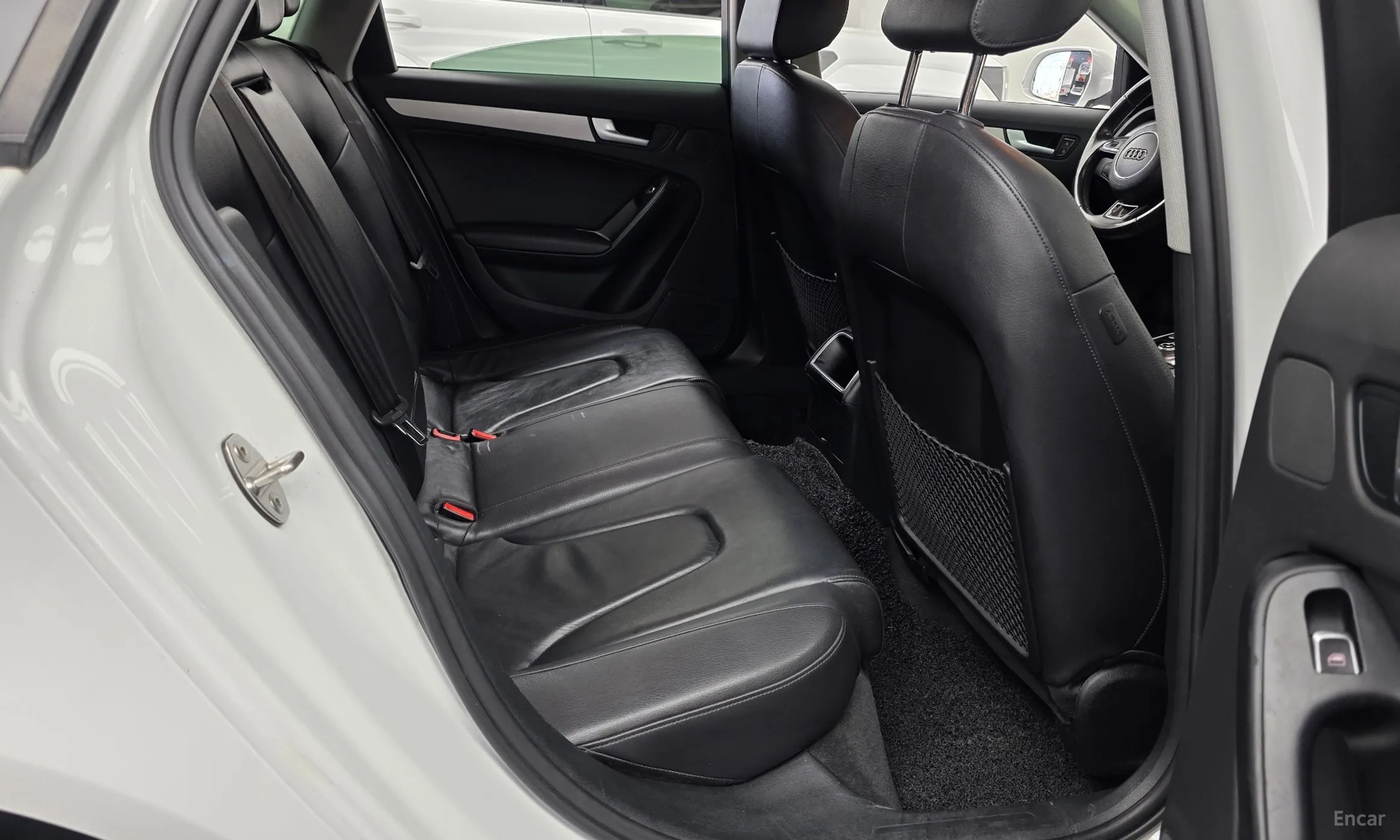 Audi New A4 превью 12