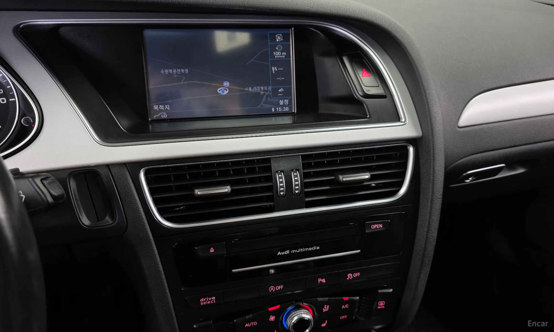 Audi New A4 превью 14