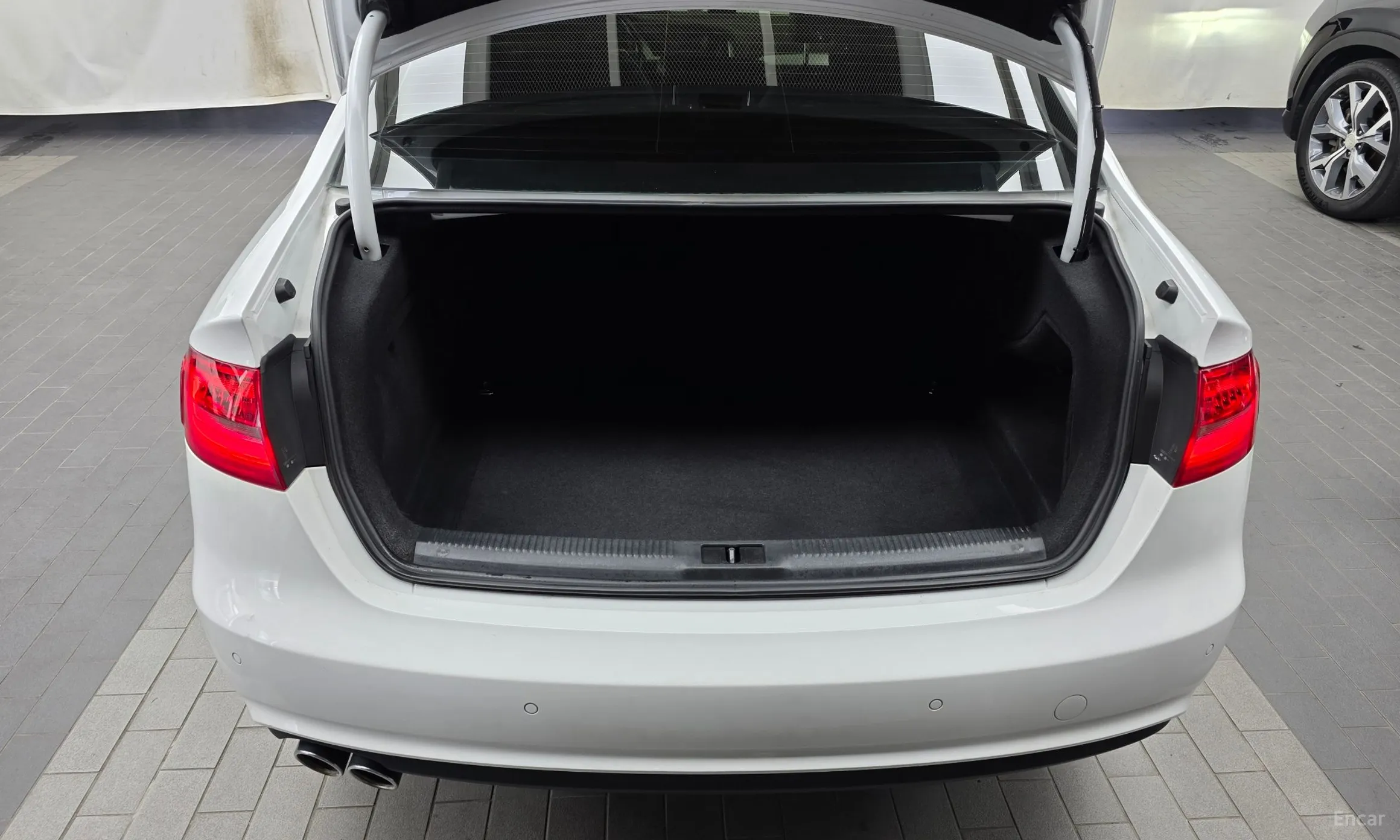 Audi New A4 превью 20