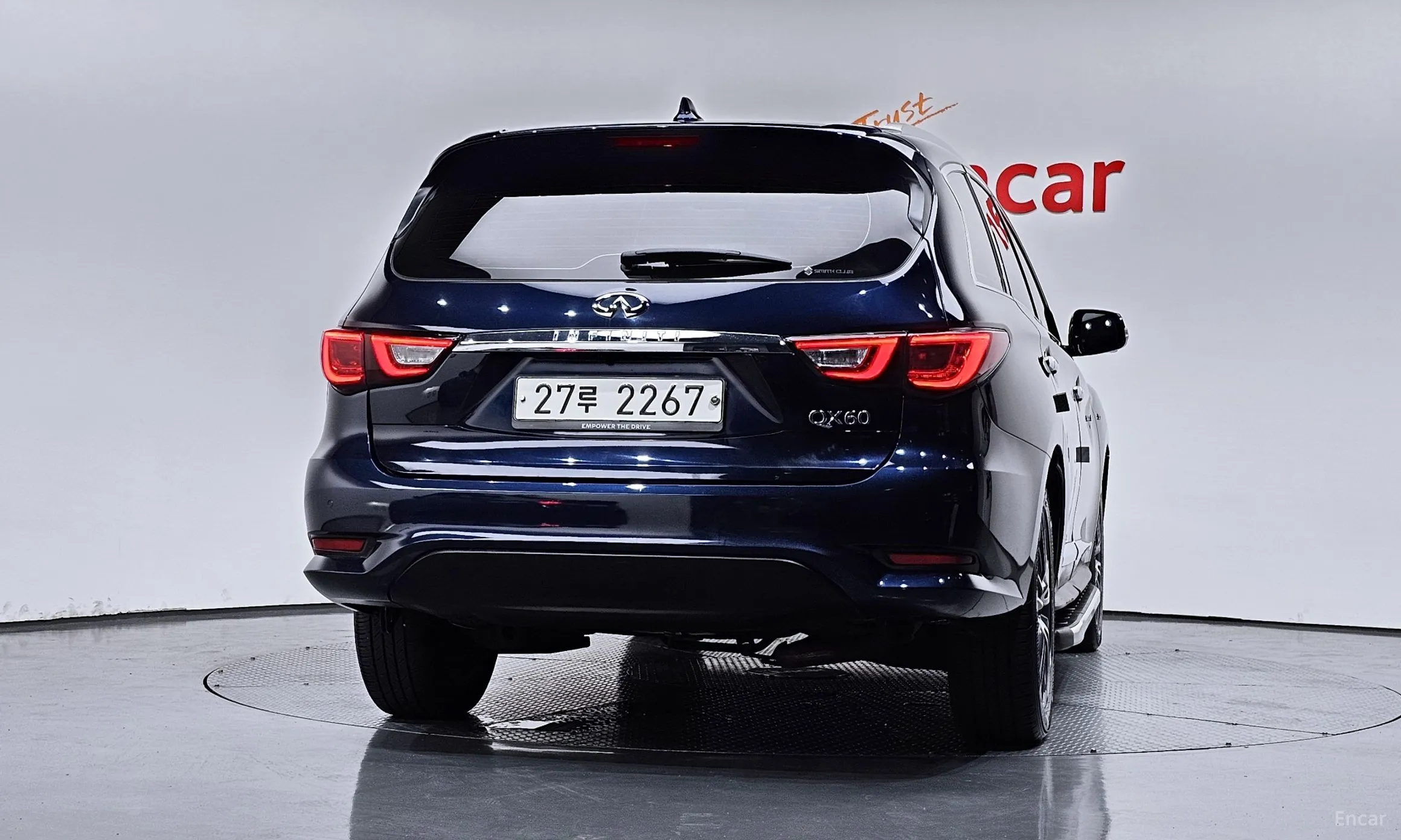 Infiniti QX60 превью 4