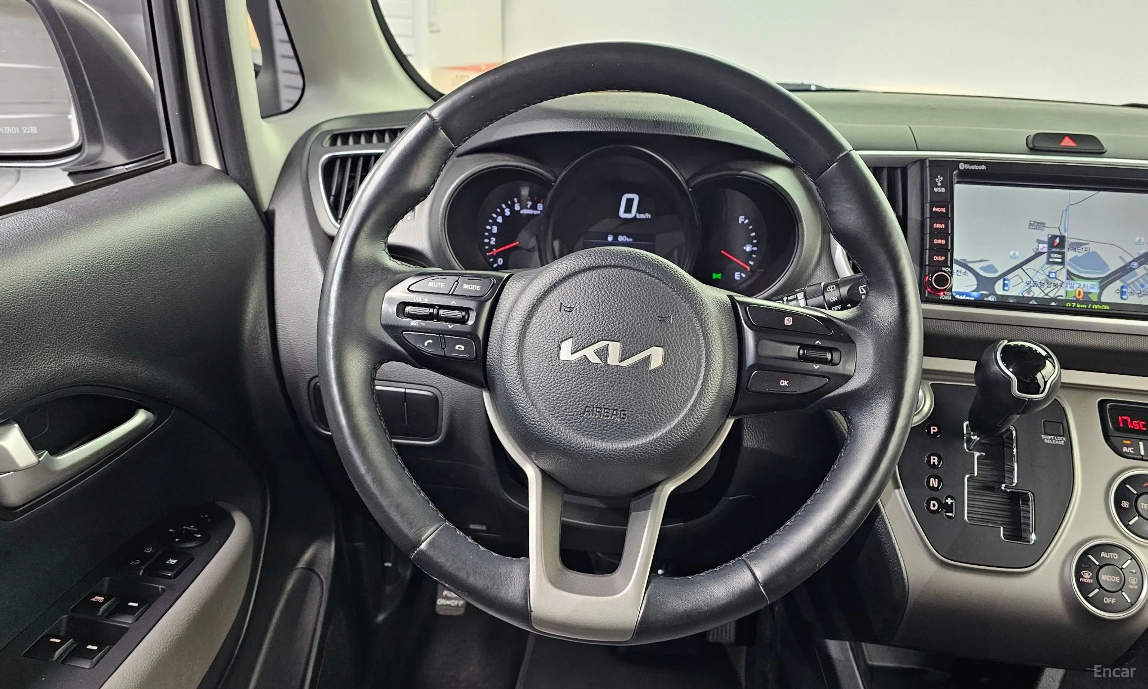 Kia Ray превью 13