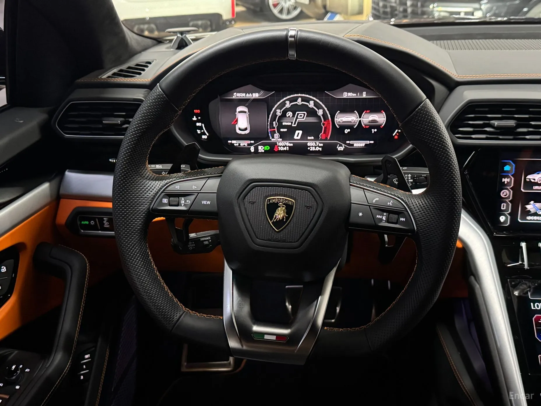 Lamborghini Urus превью 11