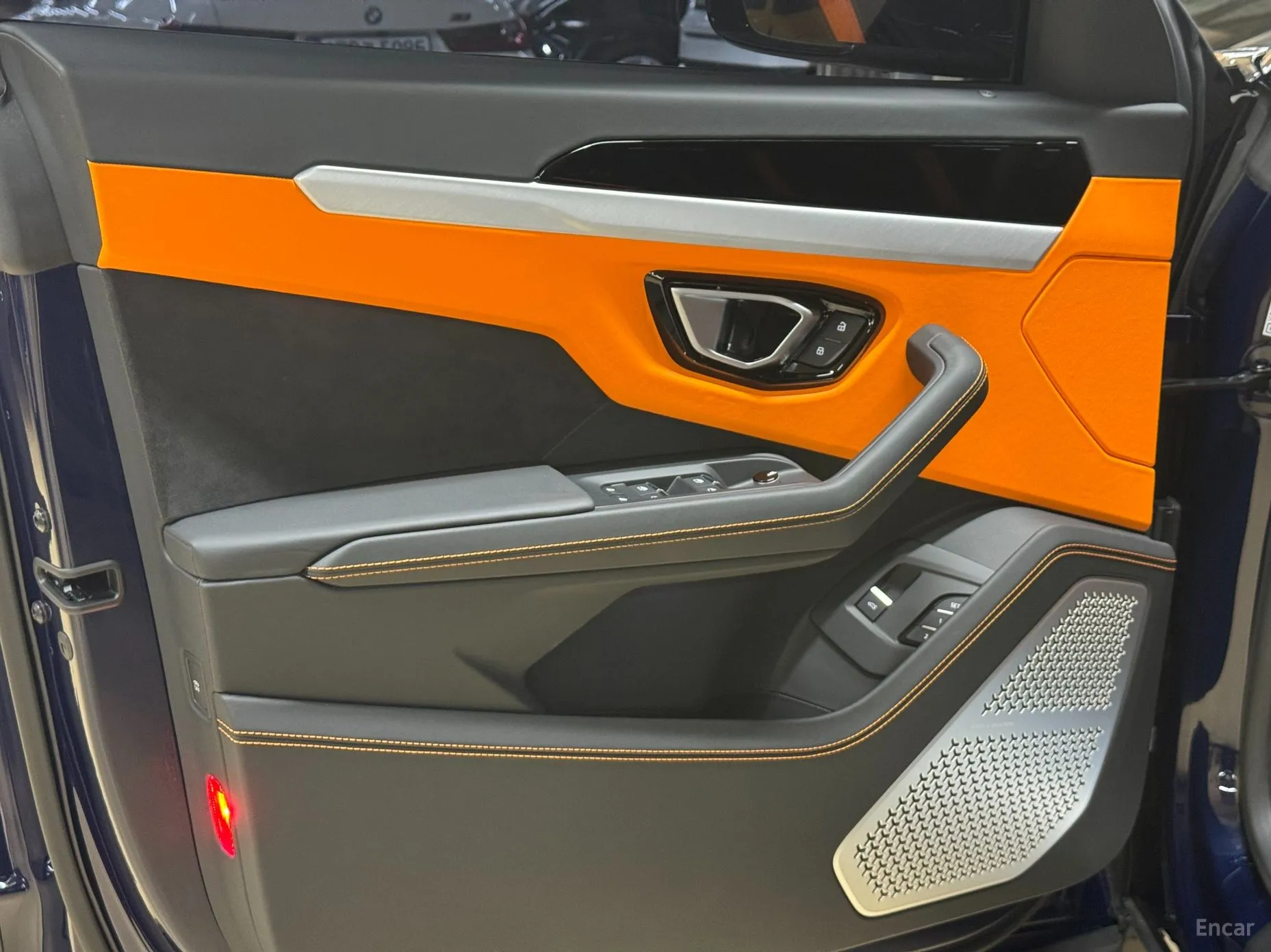 Lamborghini Urus превью 15
