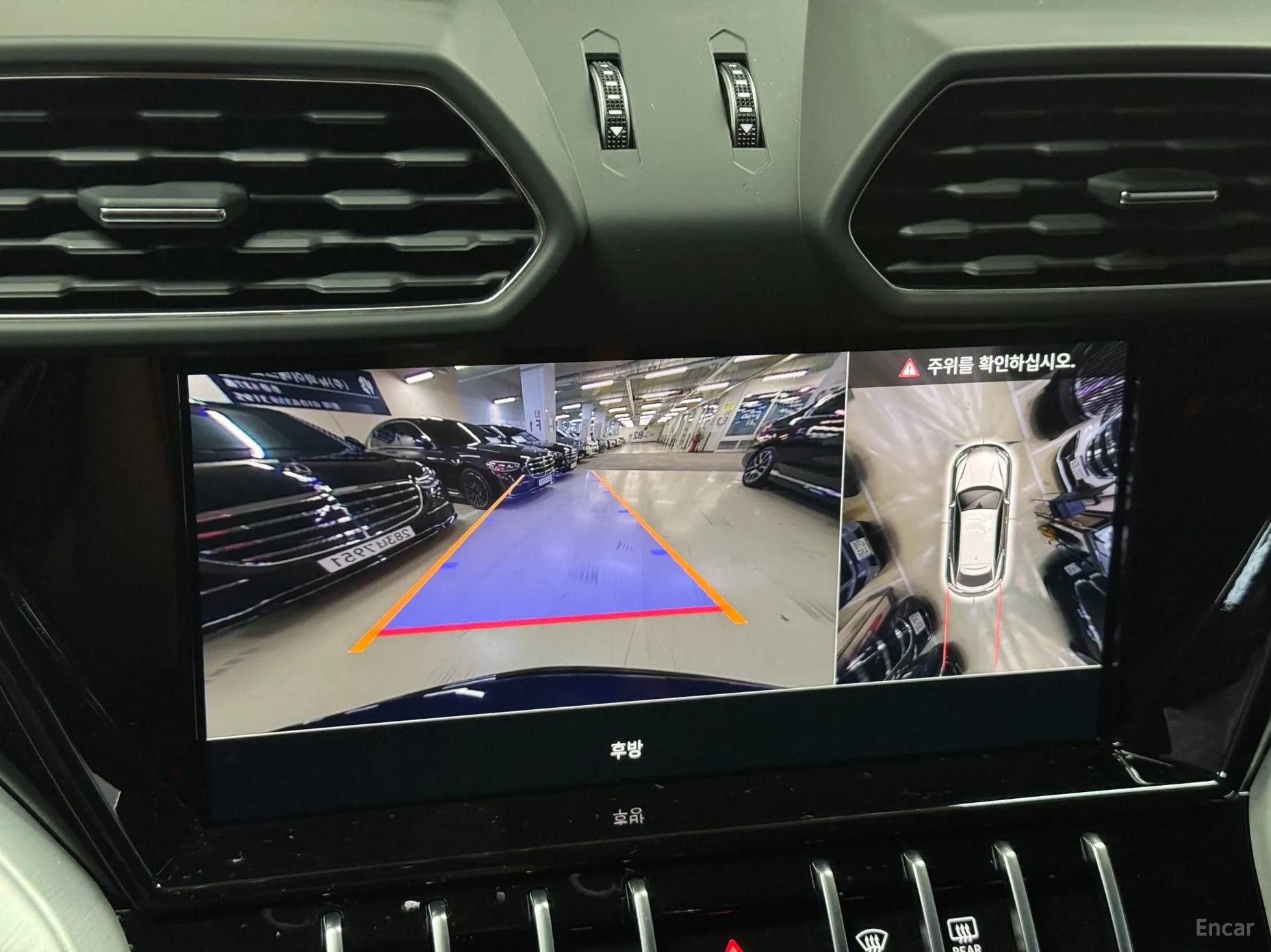 Lamborghini Urus превью 20