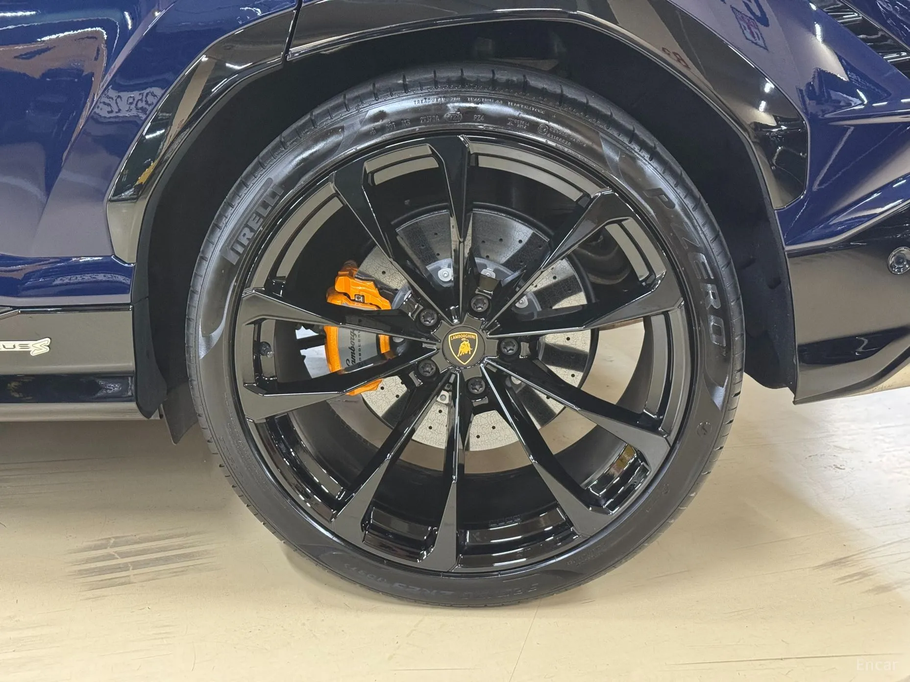 Lamborghini Urus превью 7