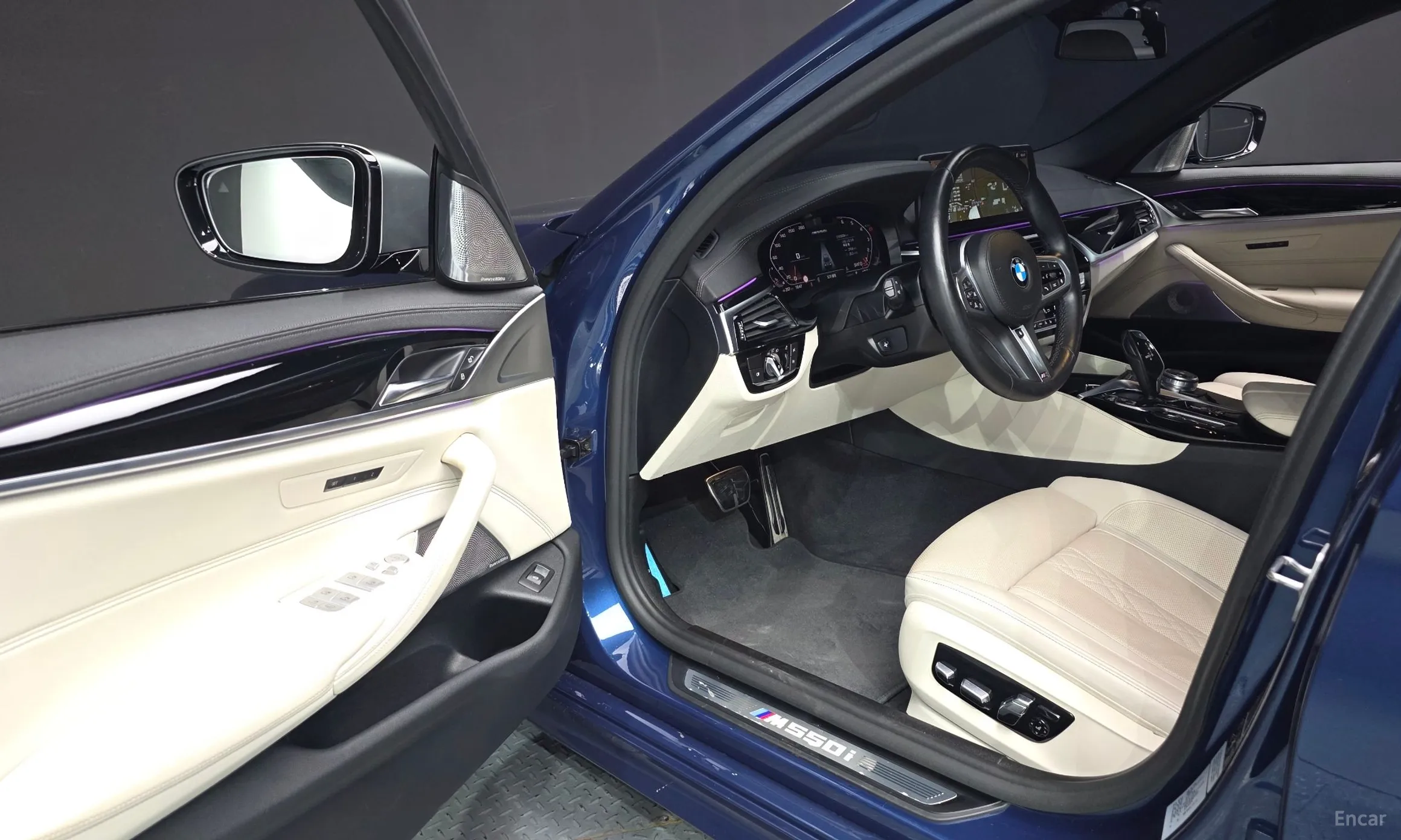 BMW 5 Series (G30) превью 10