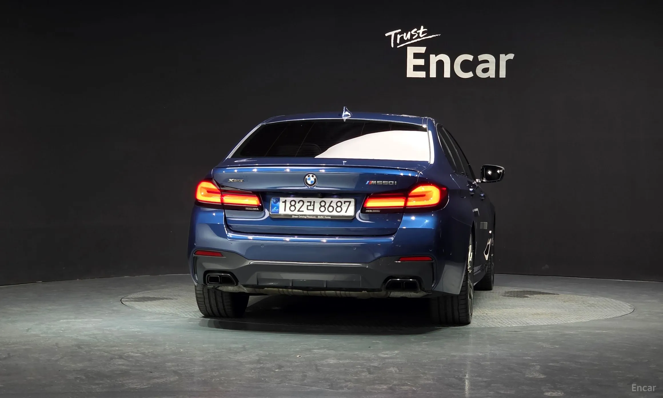 BMW 5 Series (G30) превью 4