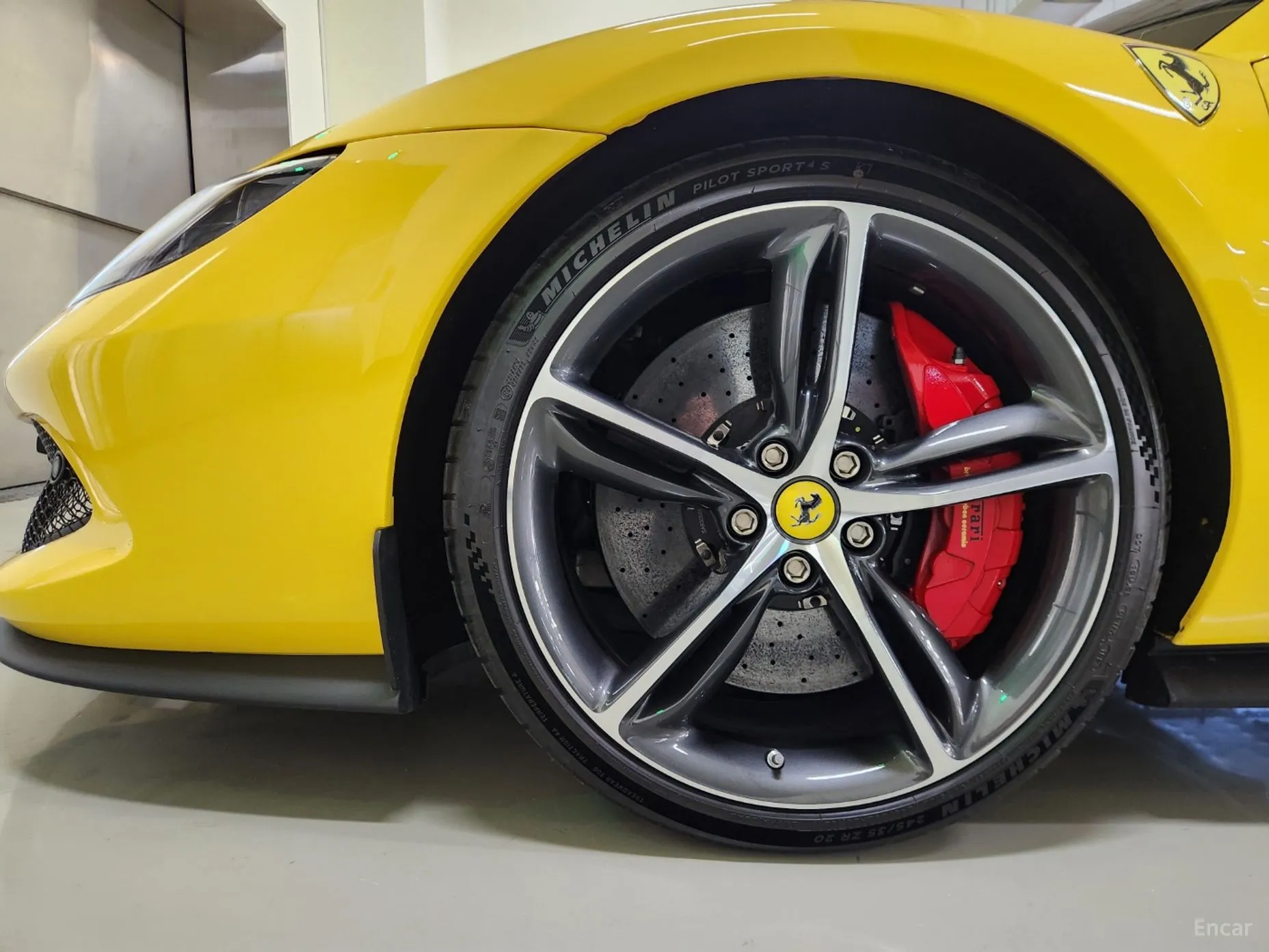 Ferrari 296 GTS превью 20