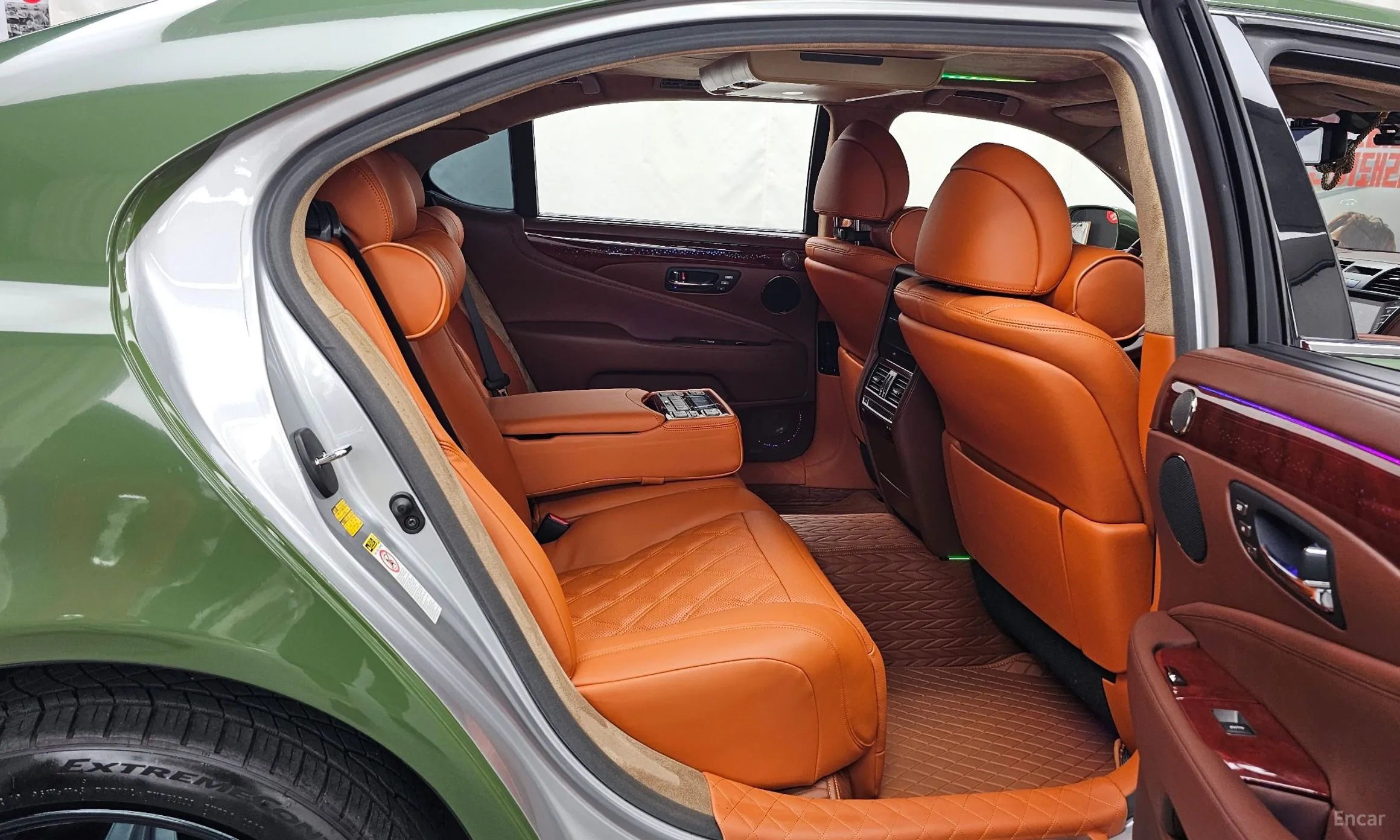 Lexus LS600hL превью 12