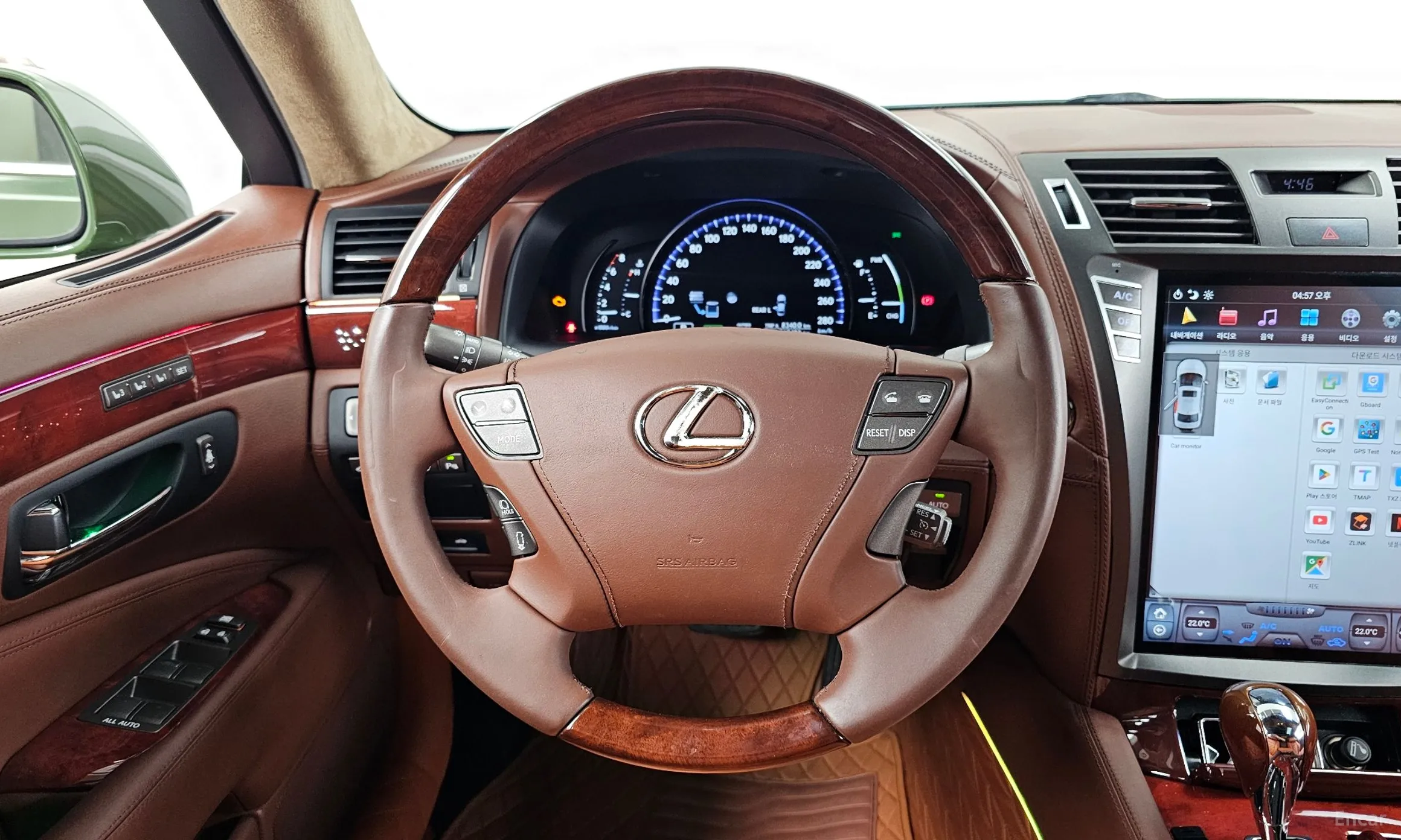 Lexus LS600hL превью 13