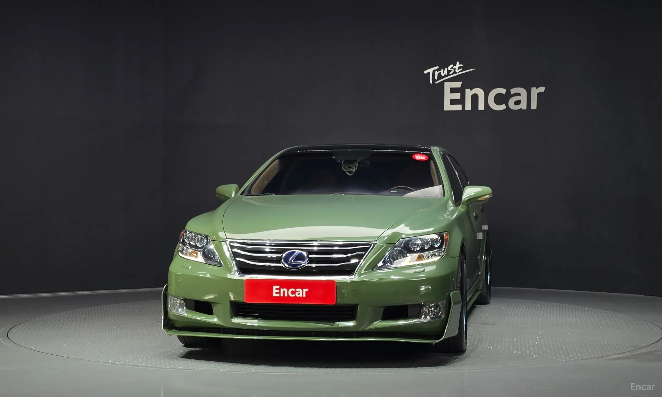 Lexus LS600hL превью 3