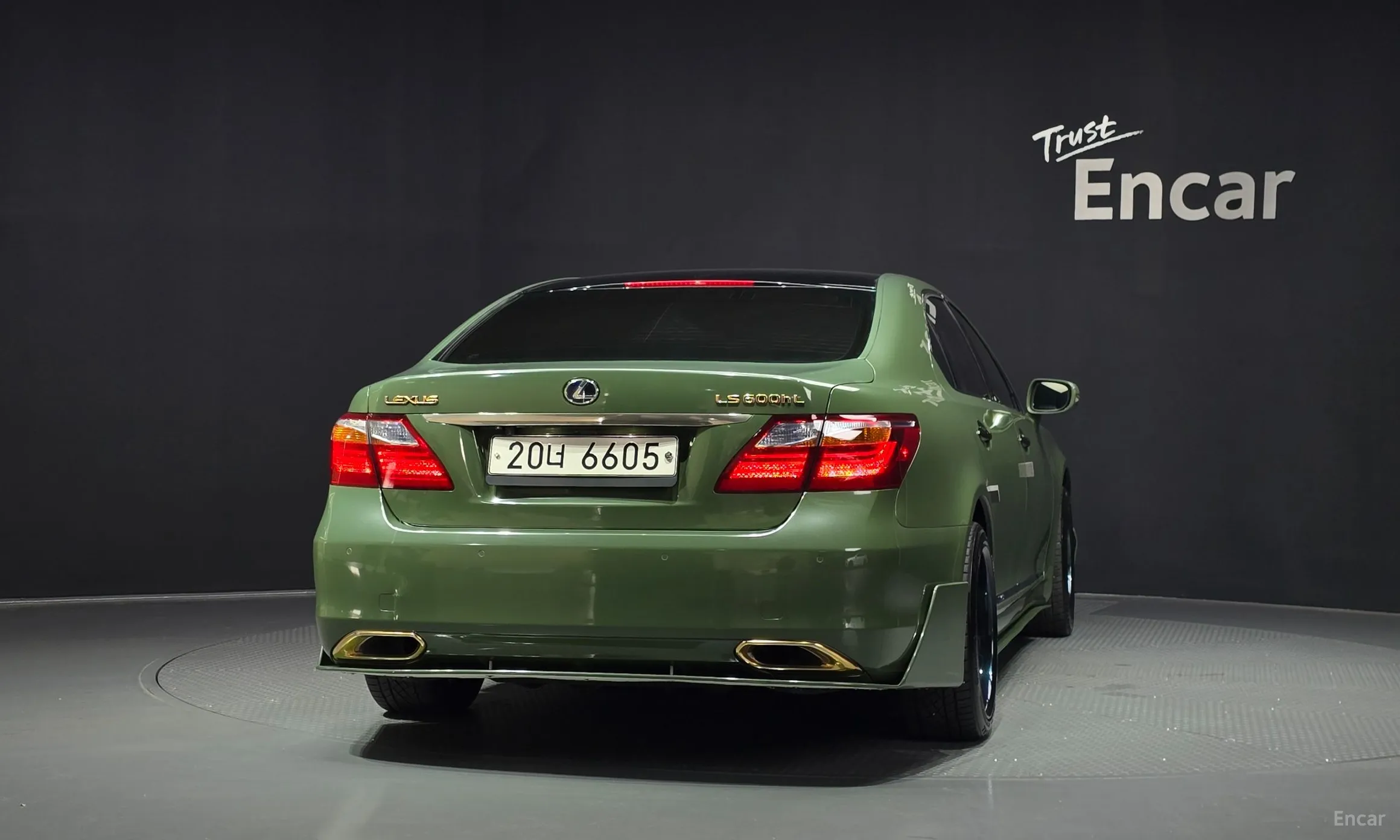 Lexus LS600hL превью 4