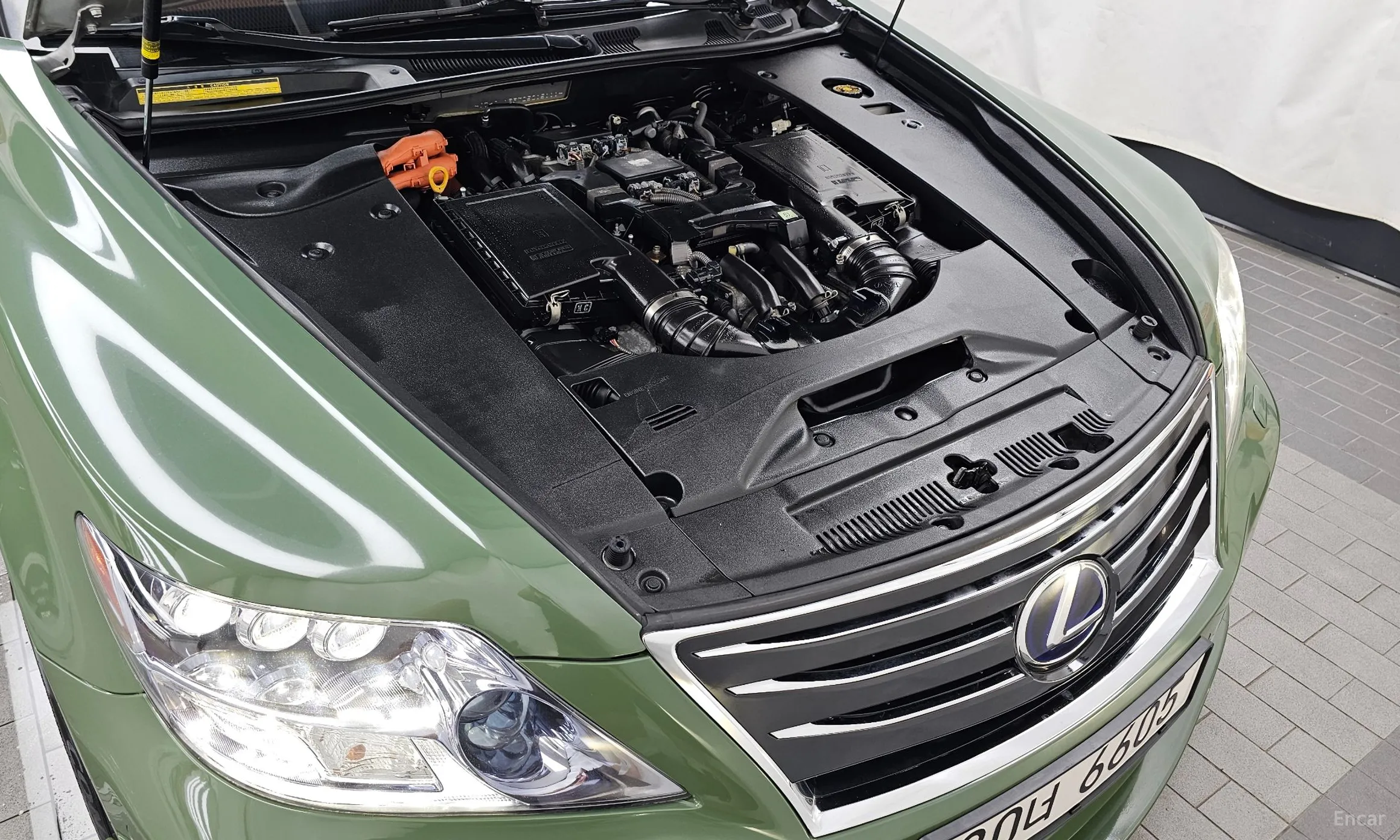 Lexus LS600hL превью 6