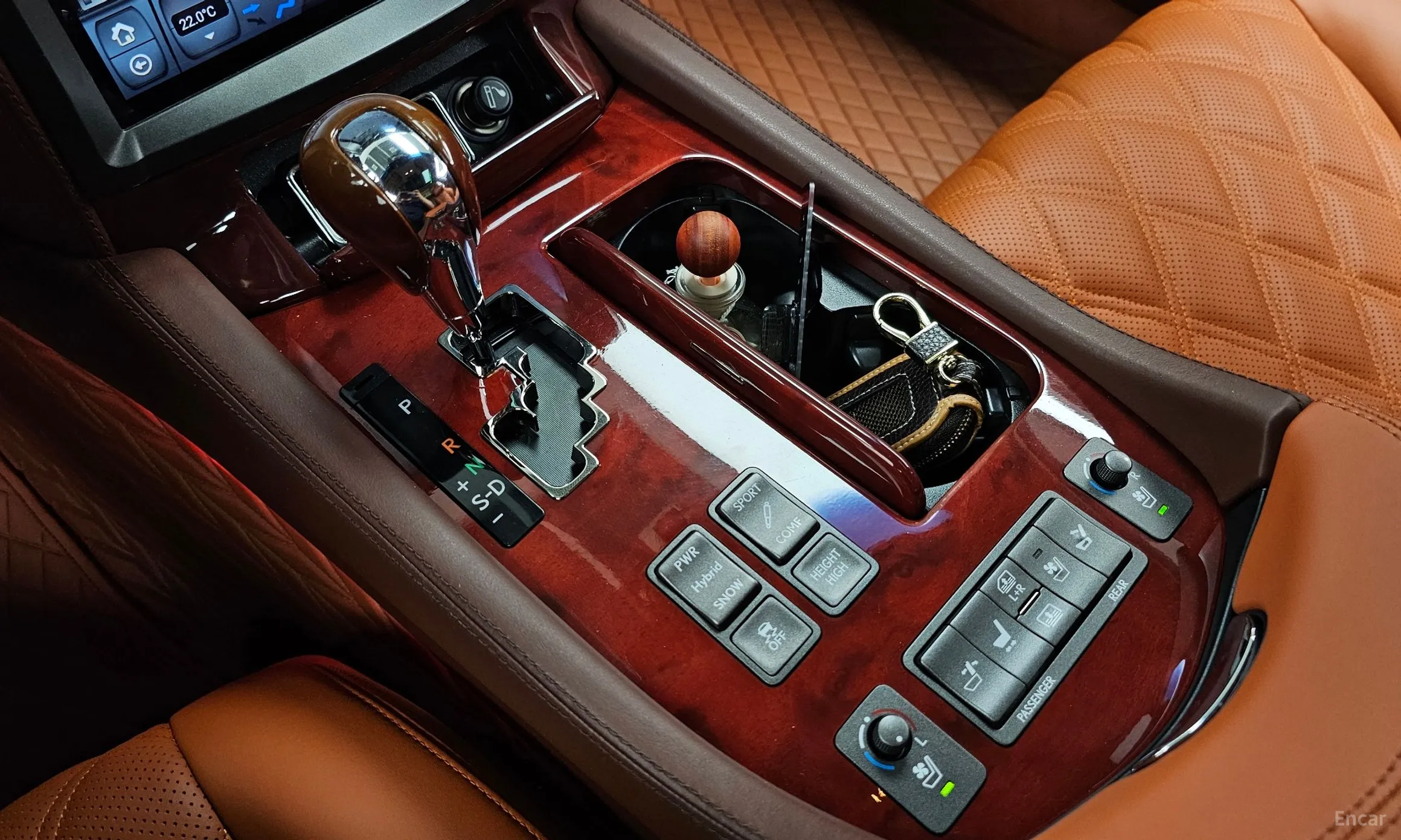 Lexus LS600hL превью 9