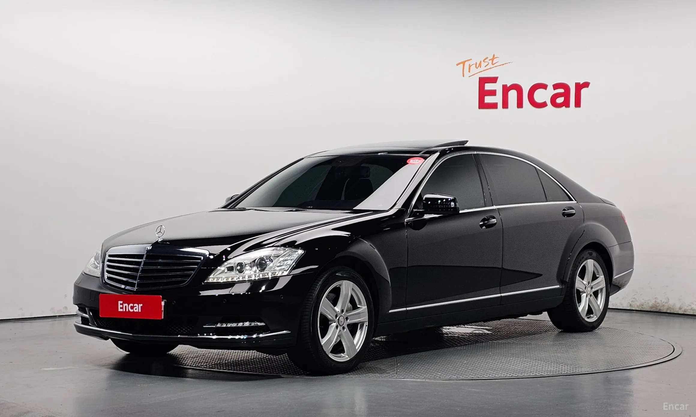 Mercedes Benz S-Class W221