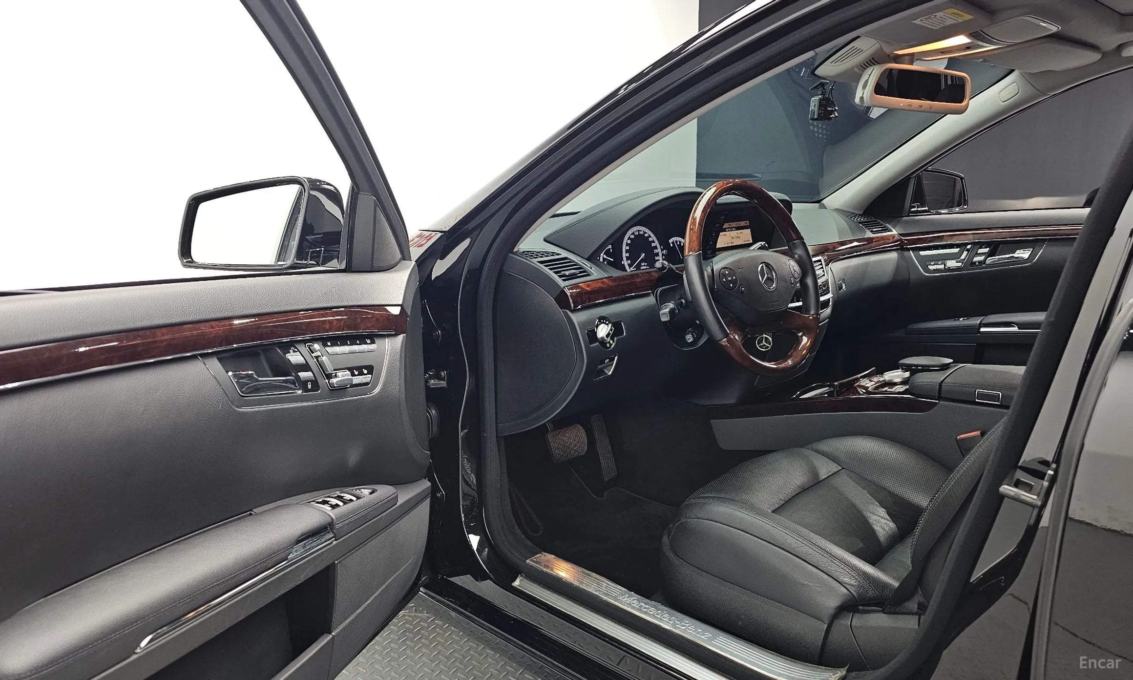 Mercedes Benz S-Class W221 превью 10