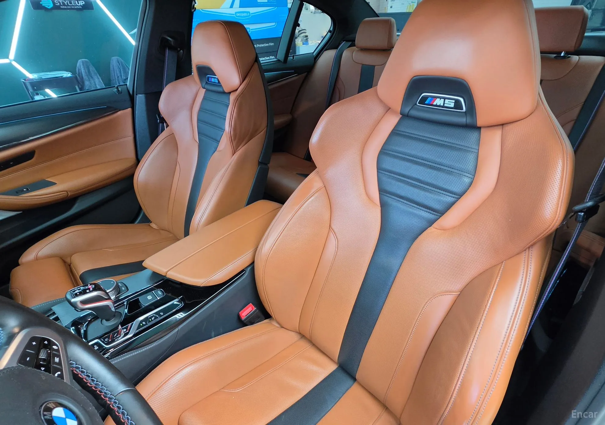 BMW M5 (F90) превью 10