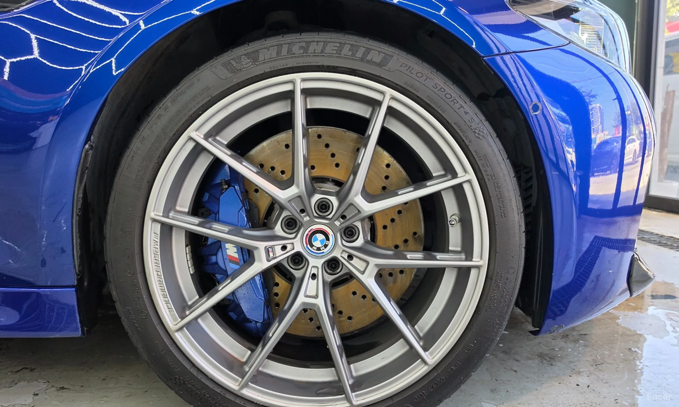 BMW M5 (F90) превью 16