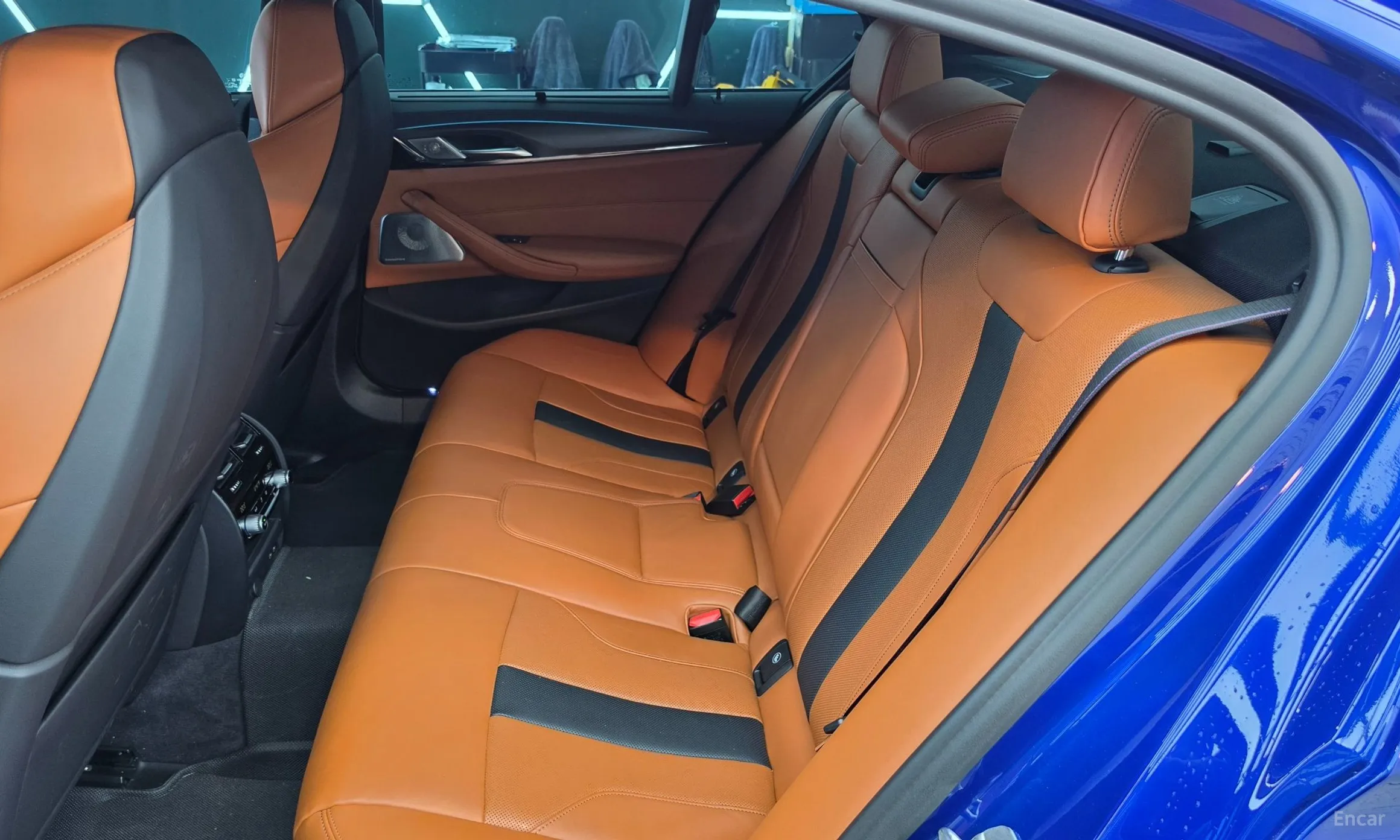 BMW M5 (F90) превью 20