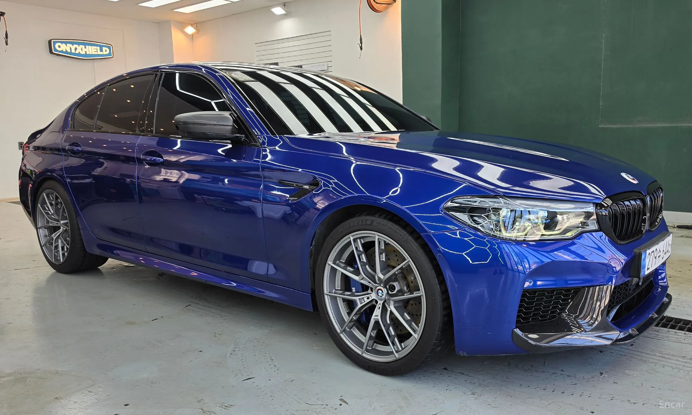 BMW M5 (F90) превью 6