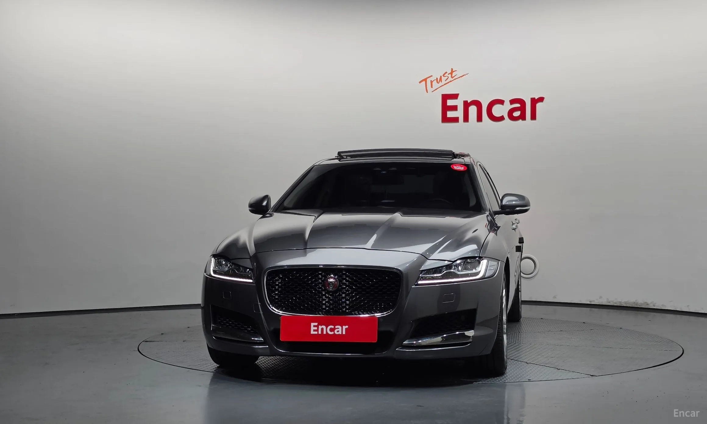 Jaguar XF (x260) превью 3