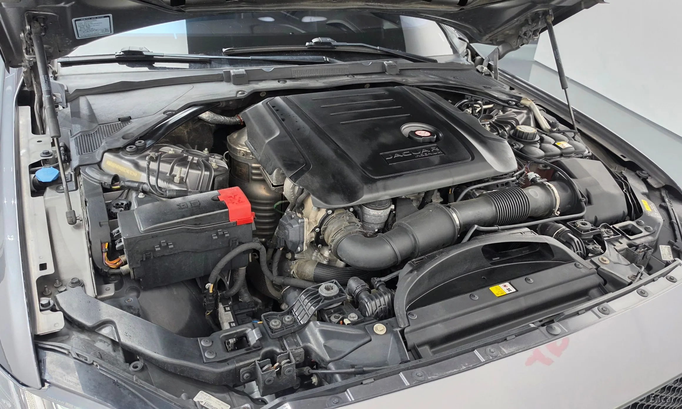 Jaguar XF (x260) превью 6