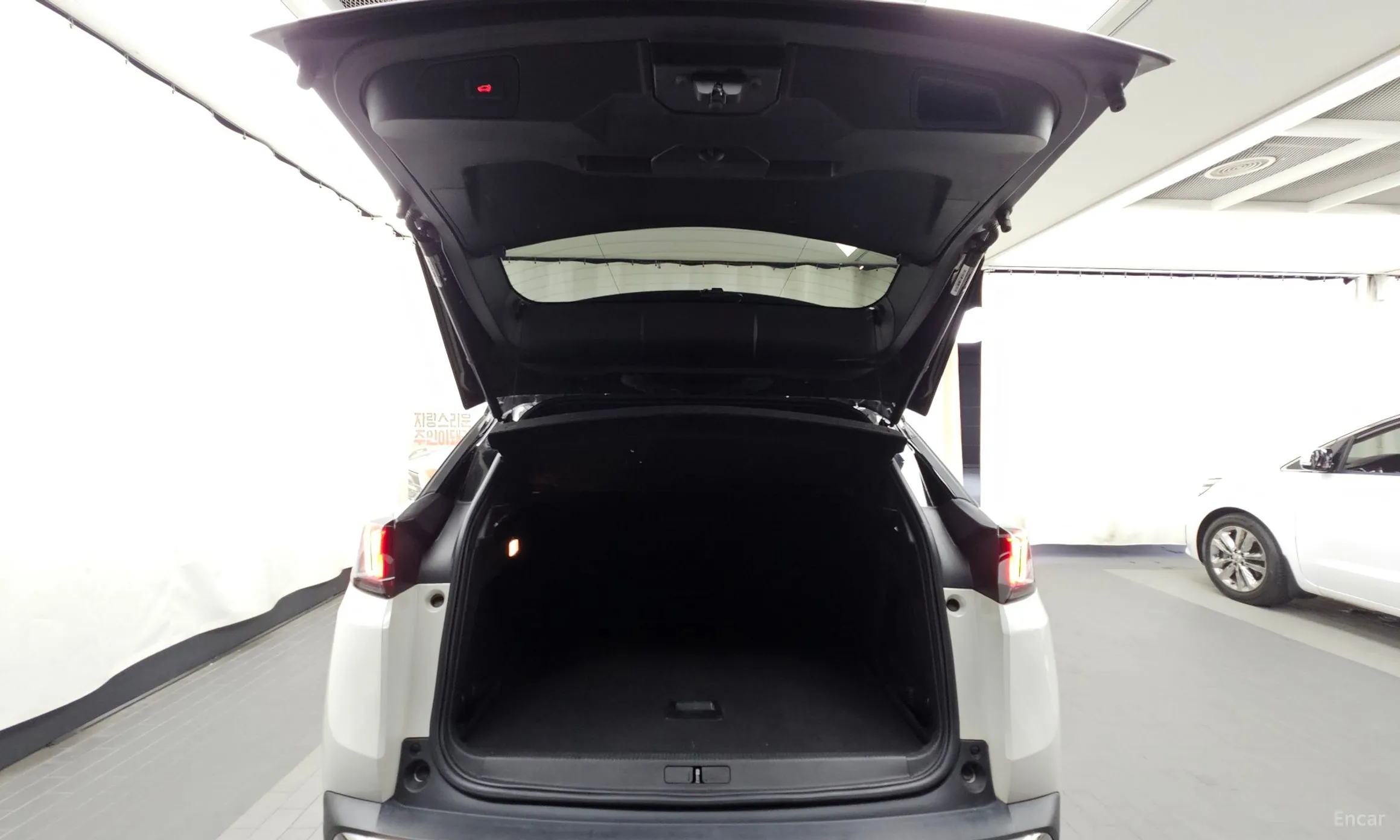 Peugeot 3008 2nd generation превью 20