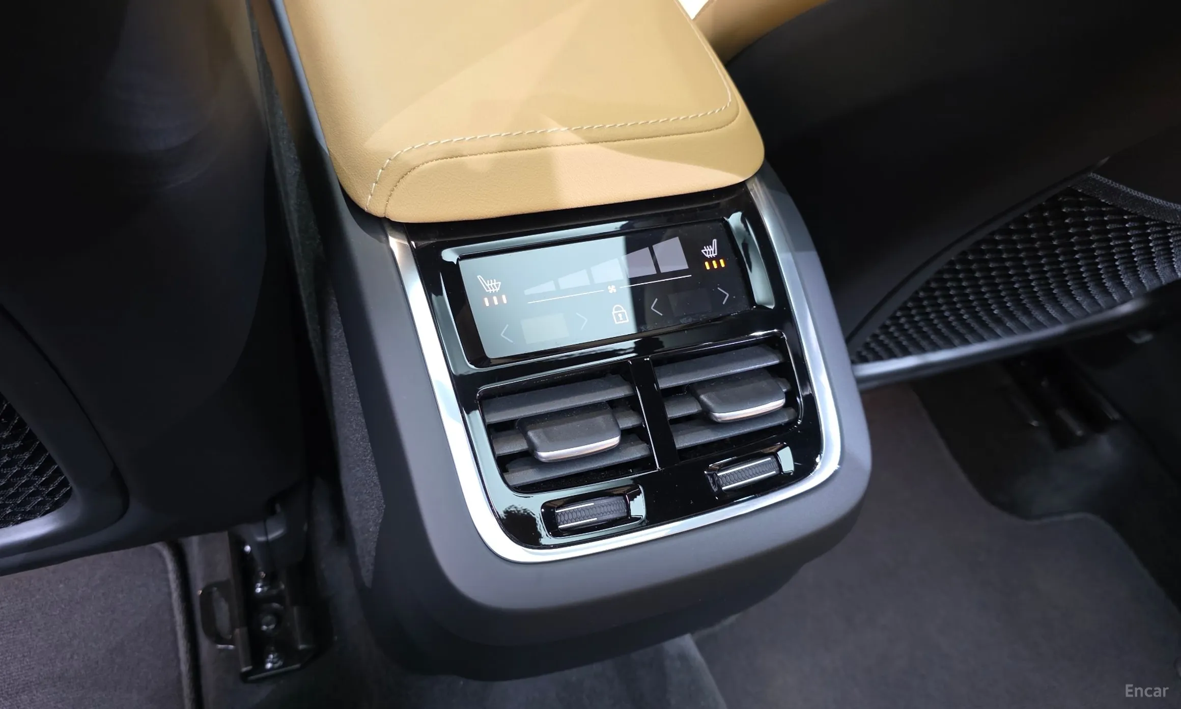 Volvo XC60 Gen 2 превью 18