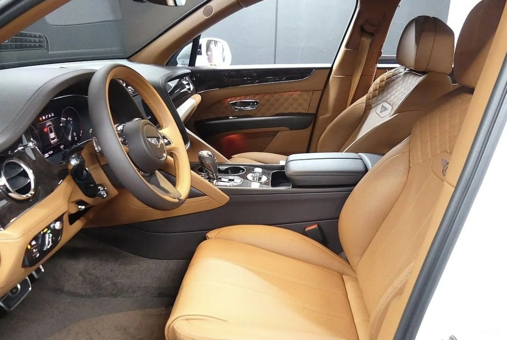 Bentley Bentayga превью 10