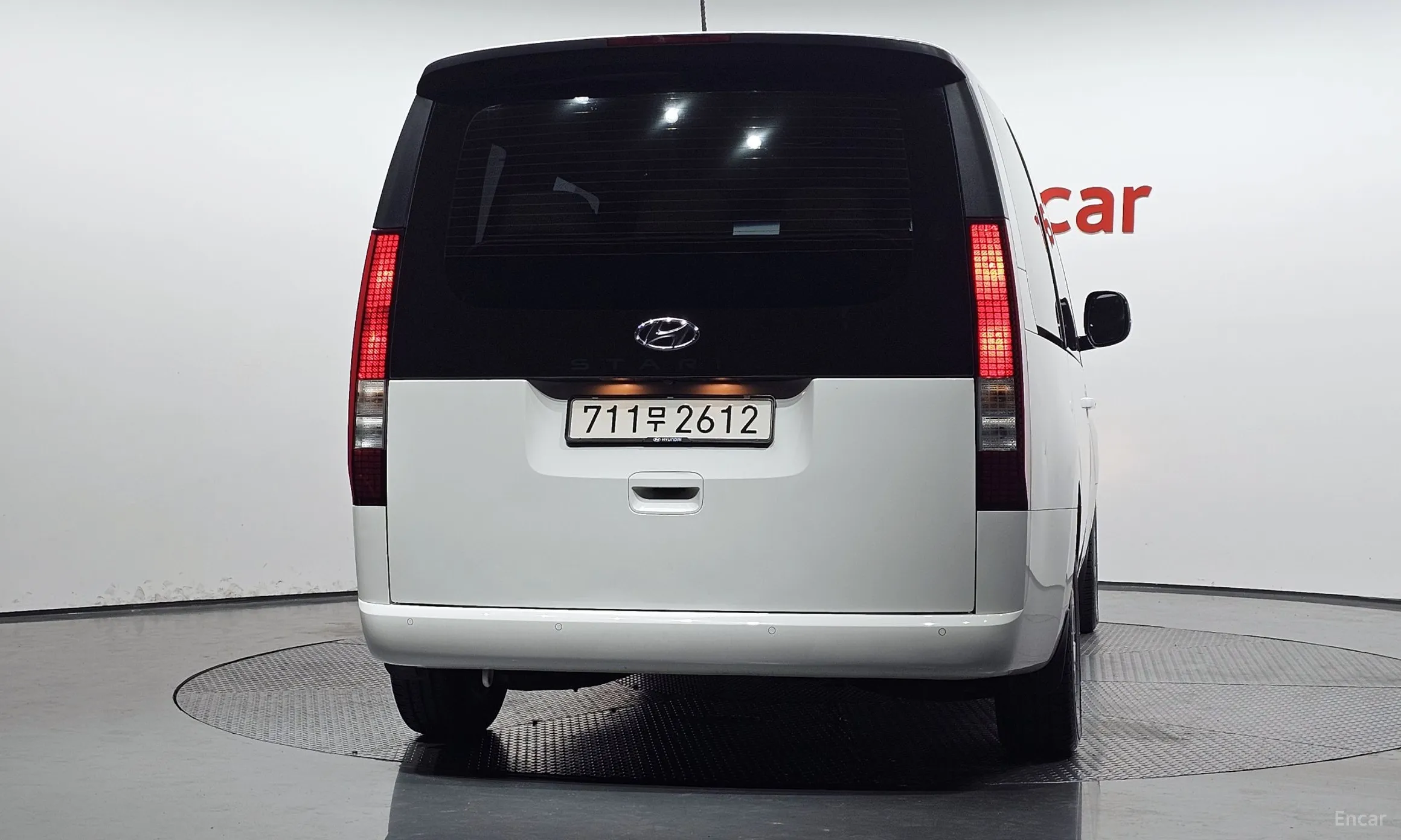 Hyundai Staria превью 4